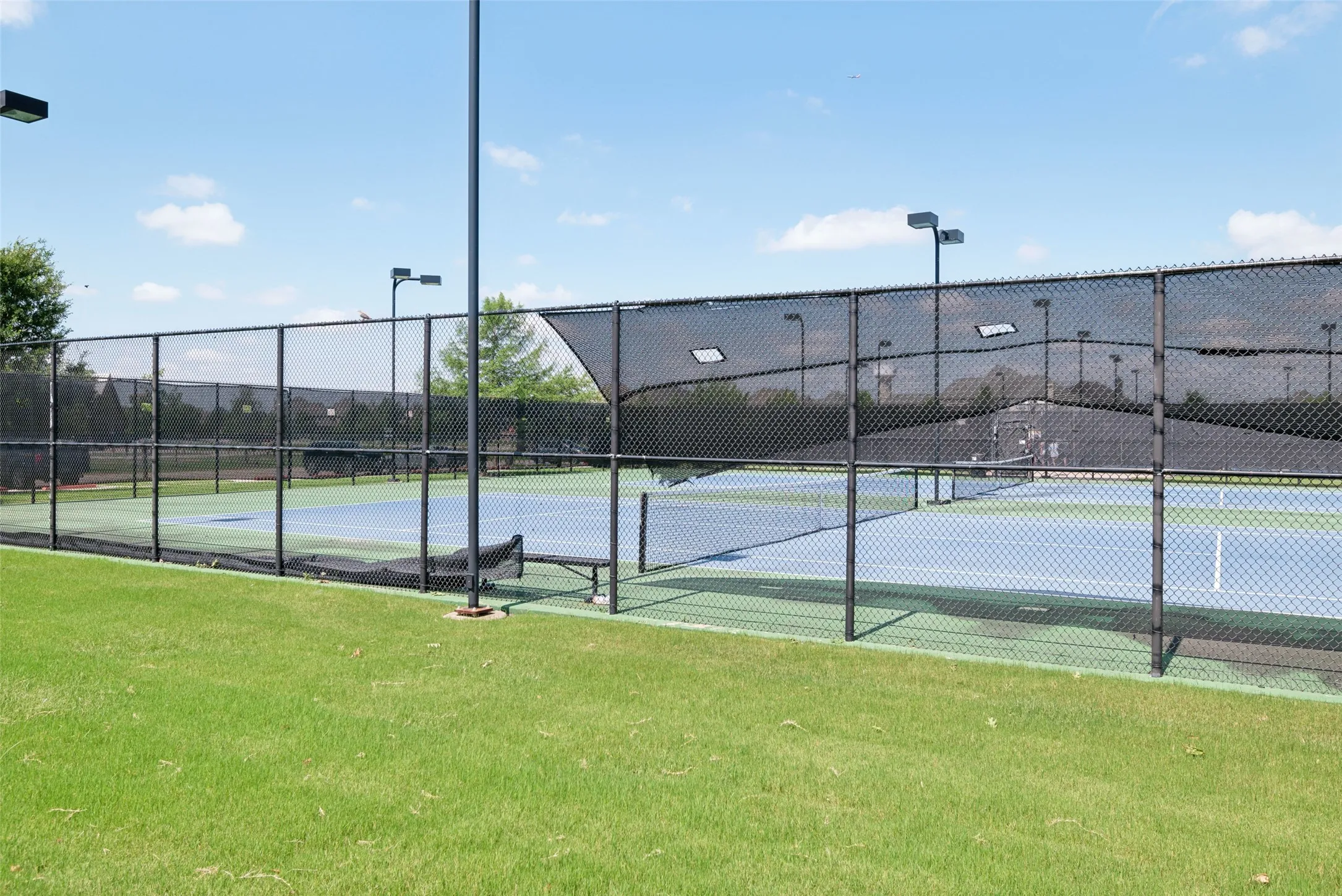 Single Family Residence For Sale in Collin County , 805 Isabel Street, Celina, Texas 75009, 4 Bedrooms, 4 Bathrooms, 2 Garage spaces, 2,662 Sqft, built in 2023, Price $567,000, mls#21266696, Real Estate Agent in Celina, Homes For Sale in Collin county, Homes For Sale in Celina, Realtor in Celina Texas, Real Estate Brokerage Independent Realty Texas, Luminita Cordes Realtor