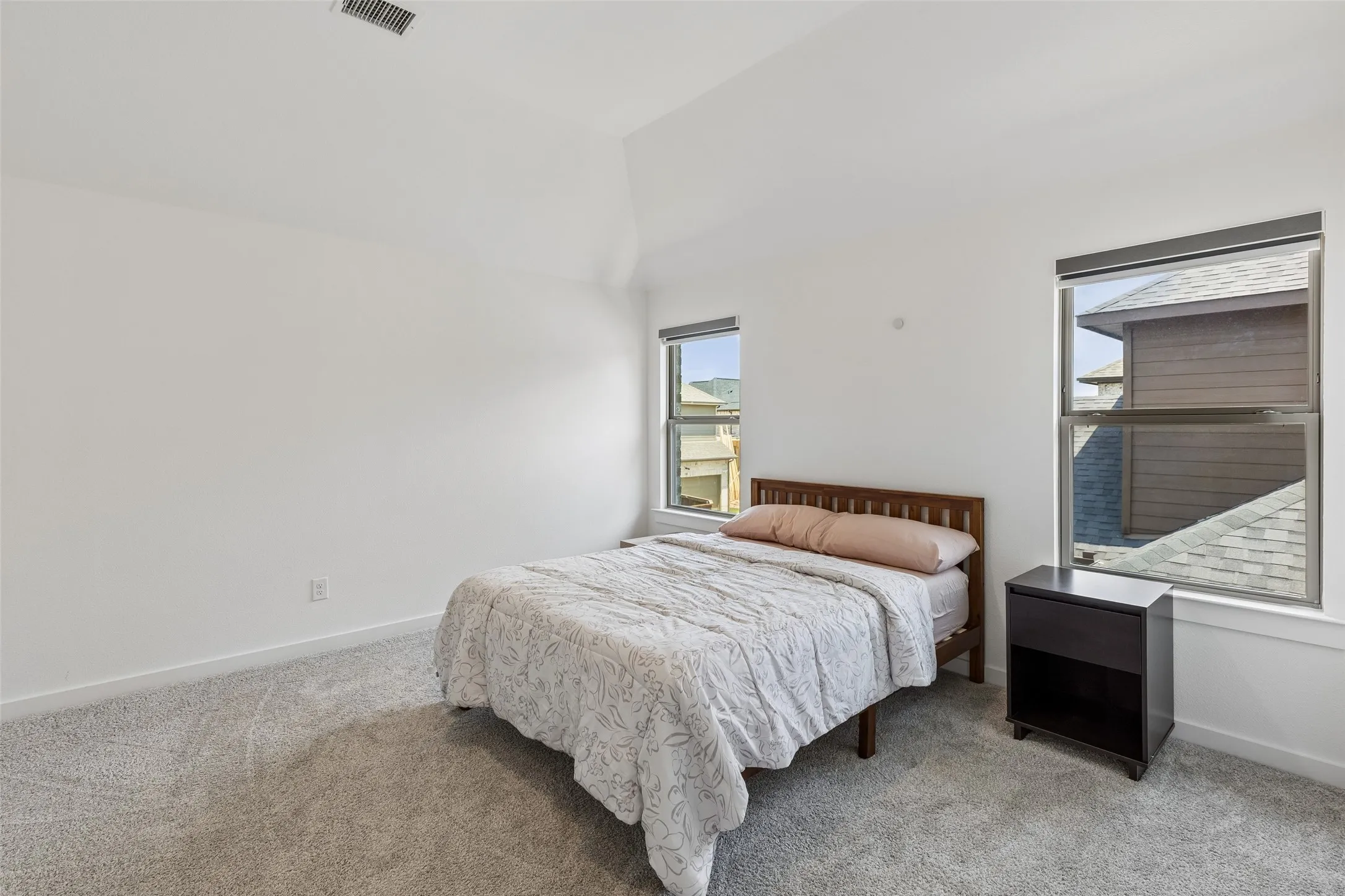 Single Family Residence For Sale in Collin County , 805 Isabel Street, Celina, Texas 75009, 4 Bedrooms, 4 Bathrooms, 2 Garage spaces, 2,662 Sqft, built in 2023, Price $567,000, mls#21266696, Real Estate Agent in Celina, Homes For Sale in Collin county, Homes For Sale in Celina, Realtor in Celina Texas, Real Estate Brokerage Independent Realty Texas, Luminita Cordes Realtor