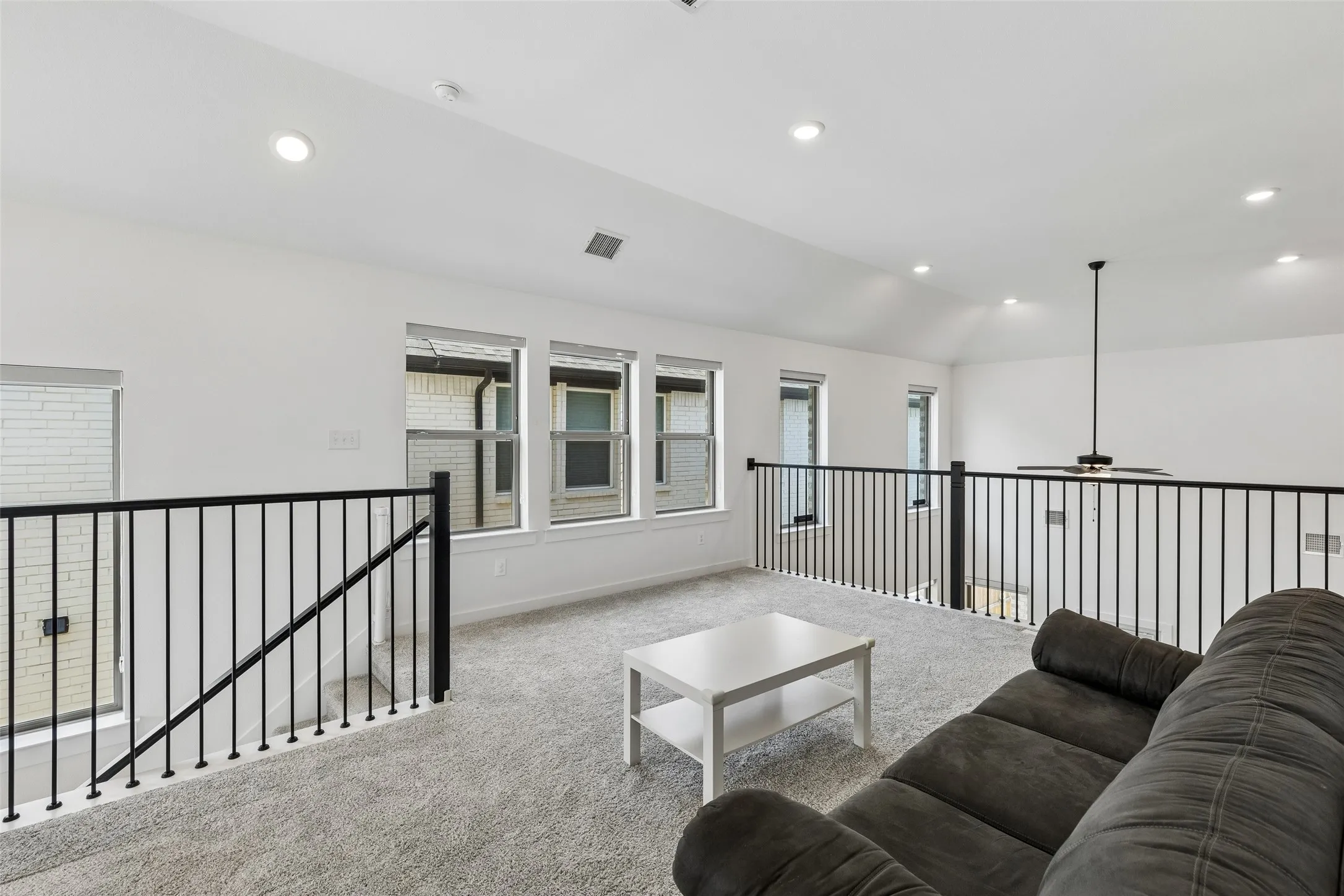 Single Family Residence For Sale in Collin County , 805 Isabel Street, Celina, Texas 75009, 4 Bedrooms, 4 Bathrooms, 2 Garage spaces, 2,662 Sqft, built in 2023, Price $567,000, mls#21266696, Real Estate Agent in Celina, Homes For Sale in Collin county, Homes For Sale in Celina, Realtor in Celina Texas, Real Estate Brokerage Independent Realty Texas, Luminita Cordes Realtor
