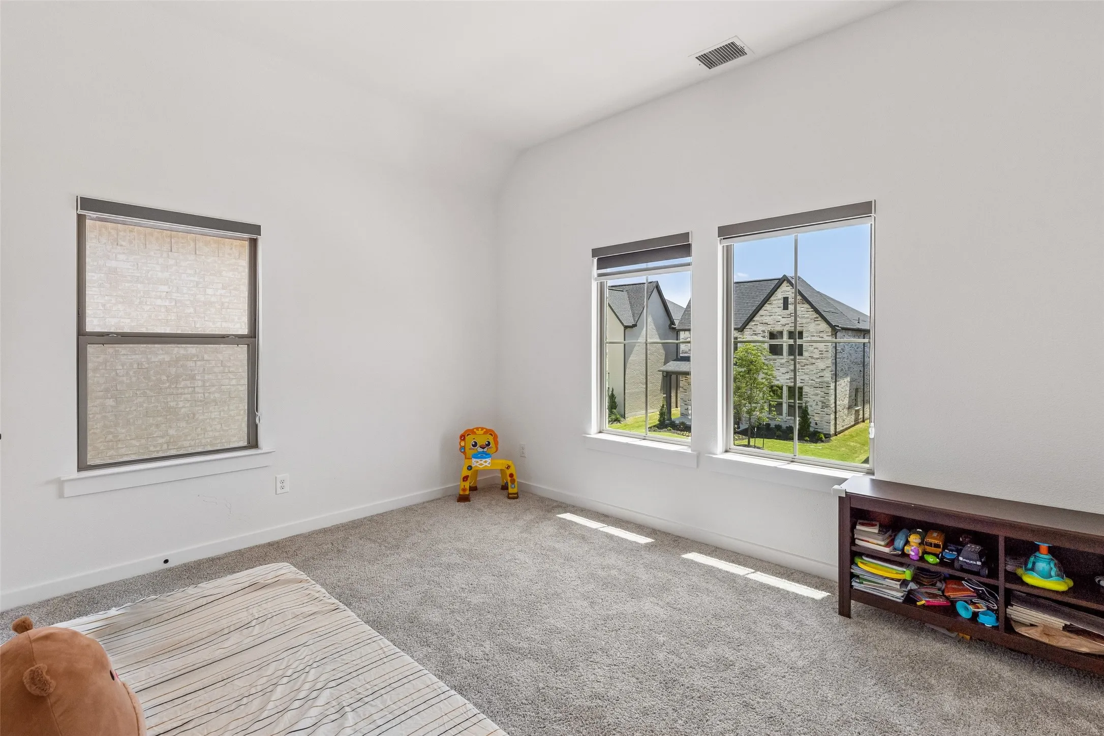Single Family Residence For Sale in Collin County , 805 Isabel Street, Celina, Texas 75009, 4 Bedrooms, 4 Bathrooms, 2 Garage spaces, 2,662 Sqft, built in 2023, Price $567,000, mls#21266696, Real Estate Agent in Celina, Homes For Sale in Collin county, Homes For Sale in Celina, Realtor in Celina Texas, Real Estate Brokerage Independent Realty Texas, Luminita Cordes Realtor