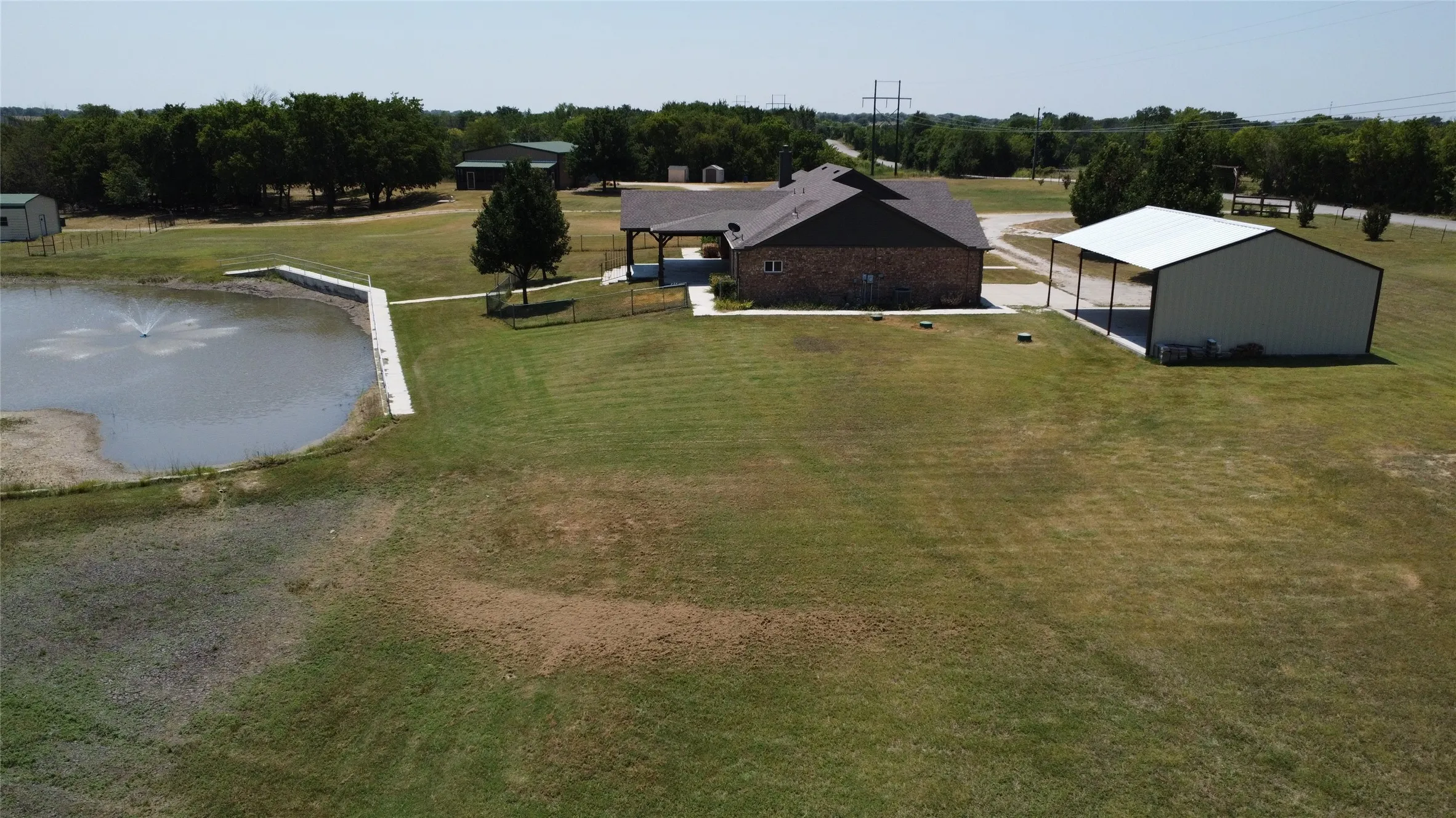 Single Family Residence For Sale in Denton County , 6490 Rector Road, Sanger, Texas 76266, 3 Bedroom, 2 Bathroom, 2 Garage spaces, 1,760 Sqft, built in 2008, mls#21273689, Real Estate Agent in Sanger, Homes For Sale in Denton county, Homes For Sale in Sanger, Realtor in Sanger Texas, Real Estate Brokerage Independent Realty Texas, Luminita Cordes Realtor