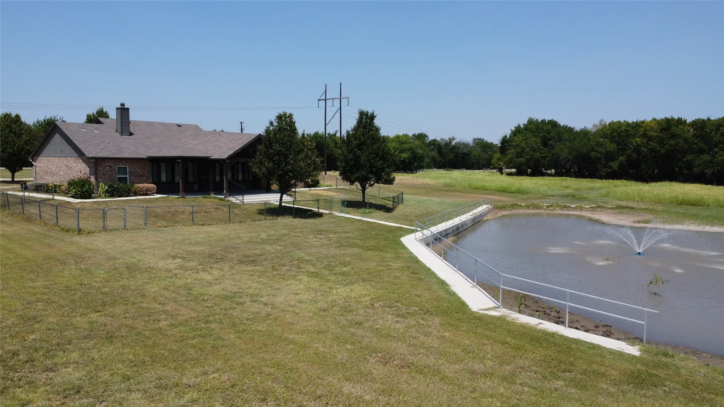 Single Family Residence For Sale in Denton County , 6490 Rector Road, Sanger, Texas 76266, 3 Bedroom, 2 Bathroom, 2 Garage spaces, 1,760 Sqft, built in 2008, mls#21273689, Real Estate Agent in Sanger, Homes For Sale in Denton county, Homes For Sale in Sanger, Realtor in Sanger Texas, Real Estate Brokerage Independent Realty Texas, Luminita Cordes Realtor