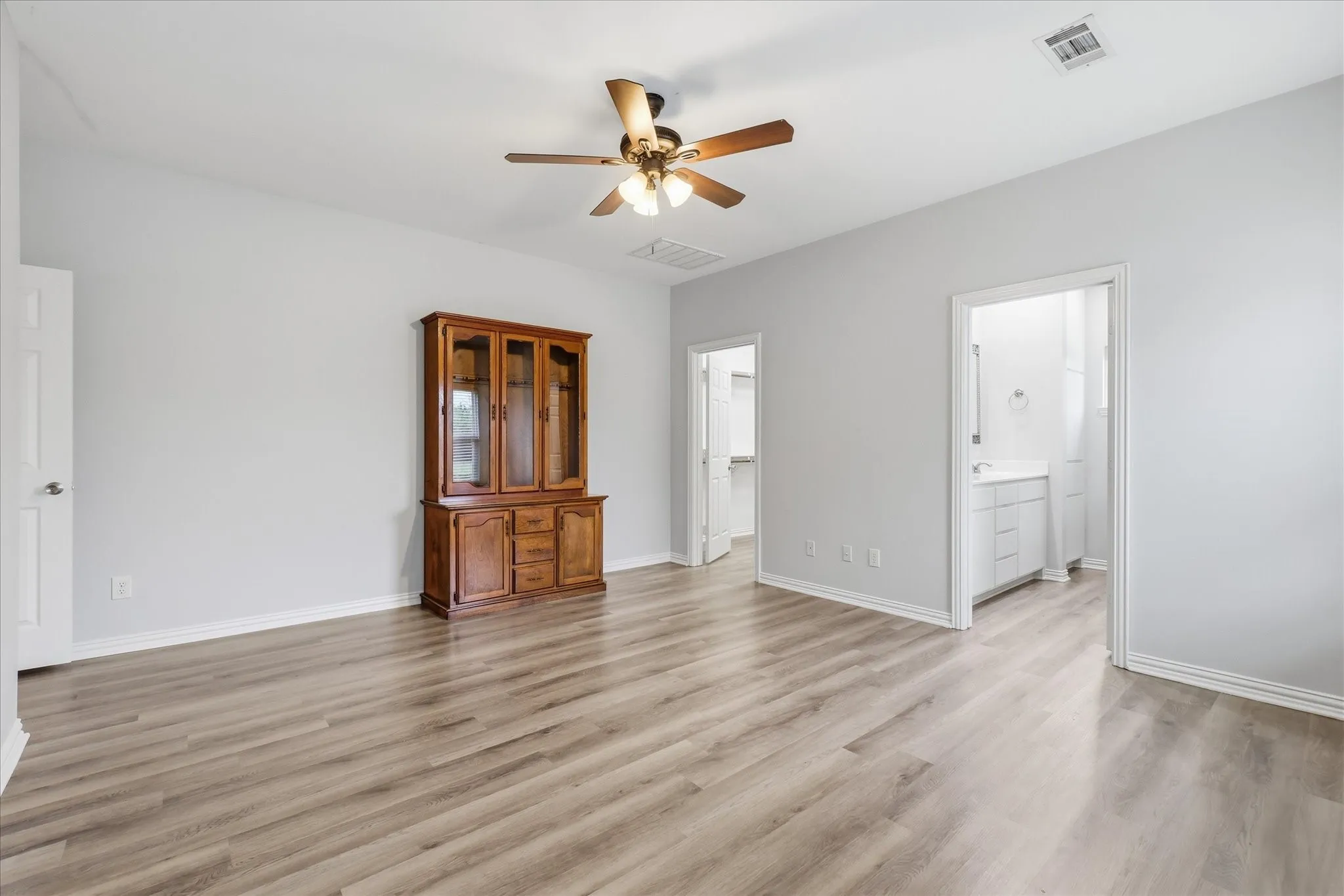 Single Family Residence For Sale in Denton County , 6490 Rector Road, Sanger, Texas 76266, 3 Bedroom, 2 Bathroom, 2 Garage spaces, 1,760 Sqft, built in 2008, mls#21273689, Real Estate Agent in Sanger, Homes For Sale in Denton county, Homes For Sale in Sanger, Realtor in Sanger Texas, Real Estate Brokerage Independent Realty Texas, Luminita Cordes Realtor