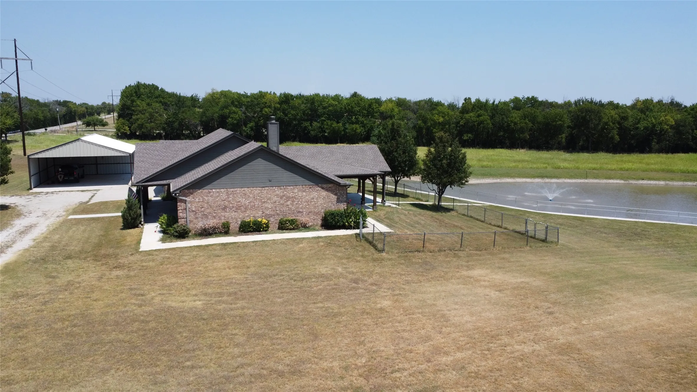 Single Family Residence For Sale in Denton County , 6490 Rector Road, Sanger, Texas 76266, 3 Bedroom, 2 Bathroom, 2 Garage spaces, 1,760 Sqft, built in 2008, mls#21273689, Real Estate Agent in Sanger, Homes For Sale in Denton county, Homes For Sale in Sanger, Realtor in Sanger Texas, Real Estate Brokerage Independent Realty Texas, Luminita Cordes Realtor