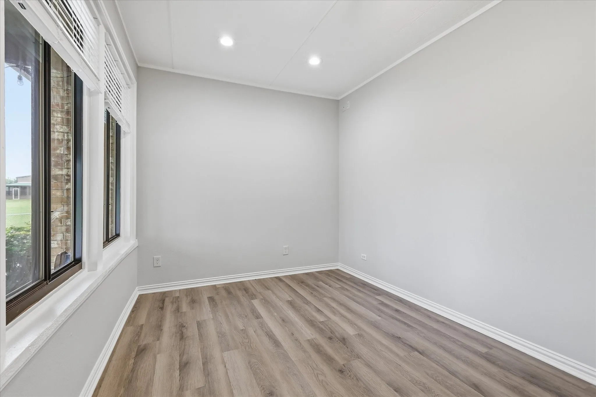 Single Family Residence For Sale in Denton County , 6490 Rector Road, Sanger, Texas 76266, 3 Bedroom, 2 Bathroom, 2 Garage spaces, 1,760 Sqft, built in 2008, mls#21273689, Real Estate Agent in Sanger, Homes For Sale in Denton county, Homes For Sale in Sanger, Realtor in Sanger Texas, Real Estate Brokerage Independent Realty Texas, Luminita Cordes Realtor