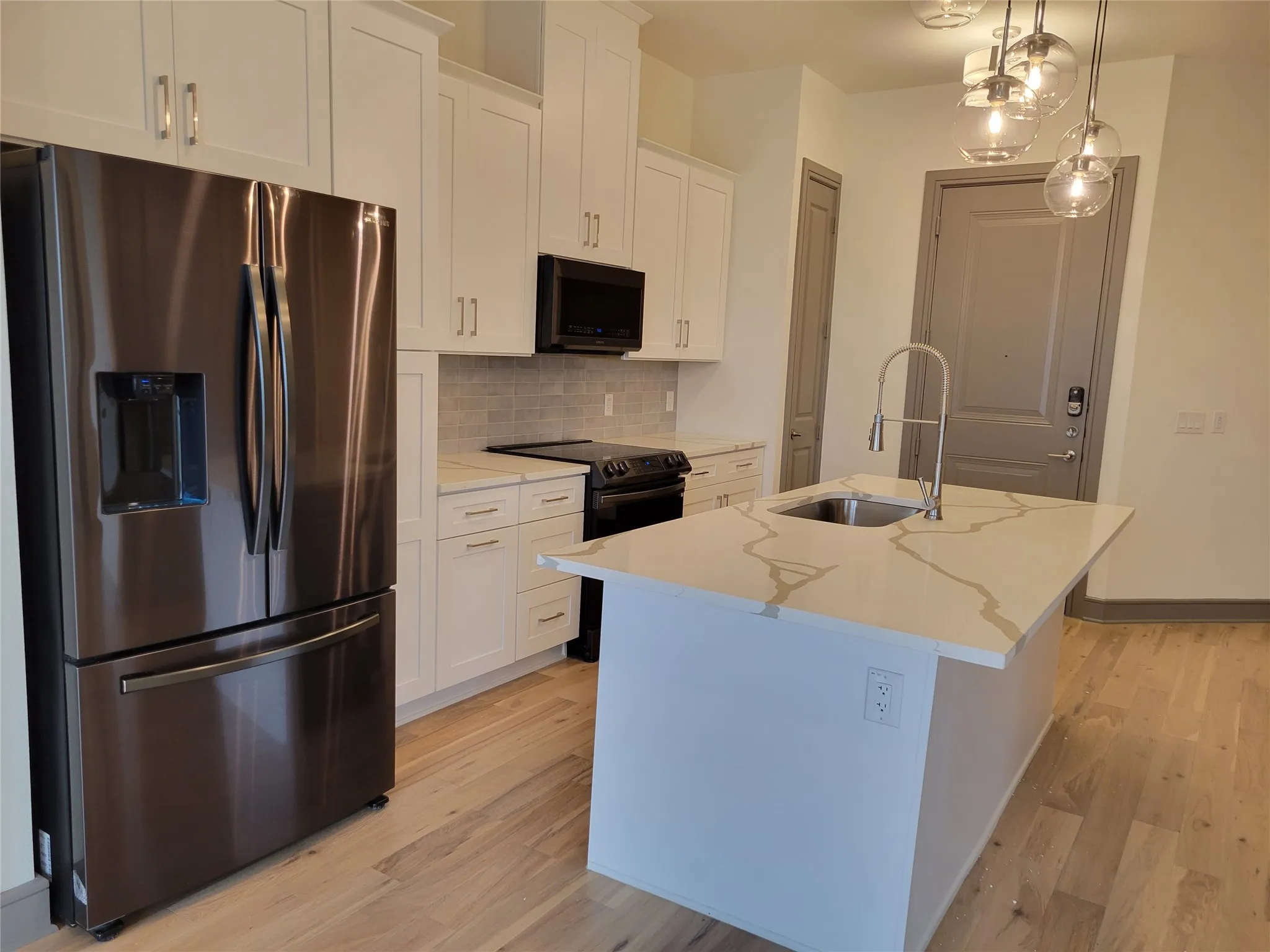 Condominium For Rent in Denton County , 2700 Old Denton Road 2257, Carrollton, Texas 75007, 2 Bedroom, 2 Bathroom, 2 Garage spaces, 1,339 Sqft, built in 2022, mls#21274371, Real Estate Agent in Carrollton, Homes For Rent in Denton county, Homes For Rent in Carrollton, Realtor in Carrollton Texas, Real Estate Brokerage Independent Realty Texas, Luminita Cordes Realtor