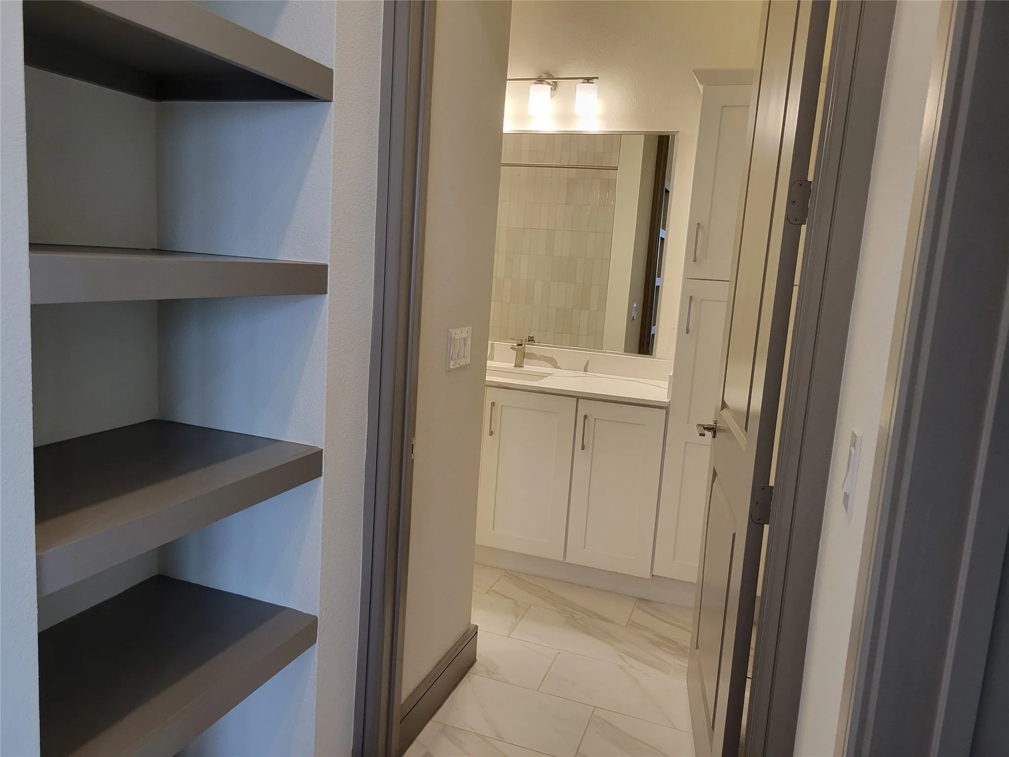 Condominium For Rent in Denton County , 2700 Old Denton Road 2257, Carrollton, Texas 75007, 2 Bedroom, 2 Bathroom, 2 Garage spaces, 1,339 Sqft, built in 2022, mls#21274371, Real Estate Agent in Carrollton, Homes For Rent in Denton county, Homes For Rent in Carrollton, Realtor in Carrollton Texas, Real Estate Brokerage Independent Realty Texas, Luminita Cordes Realtor