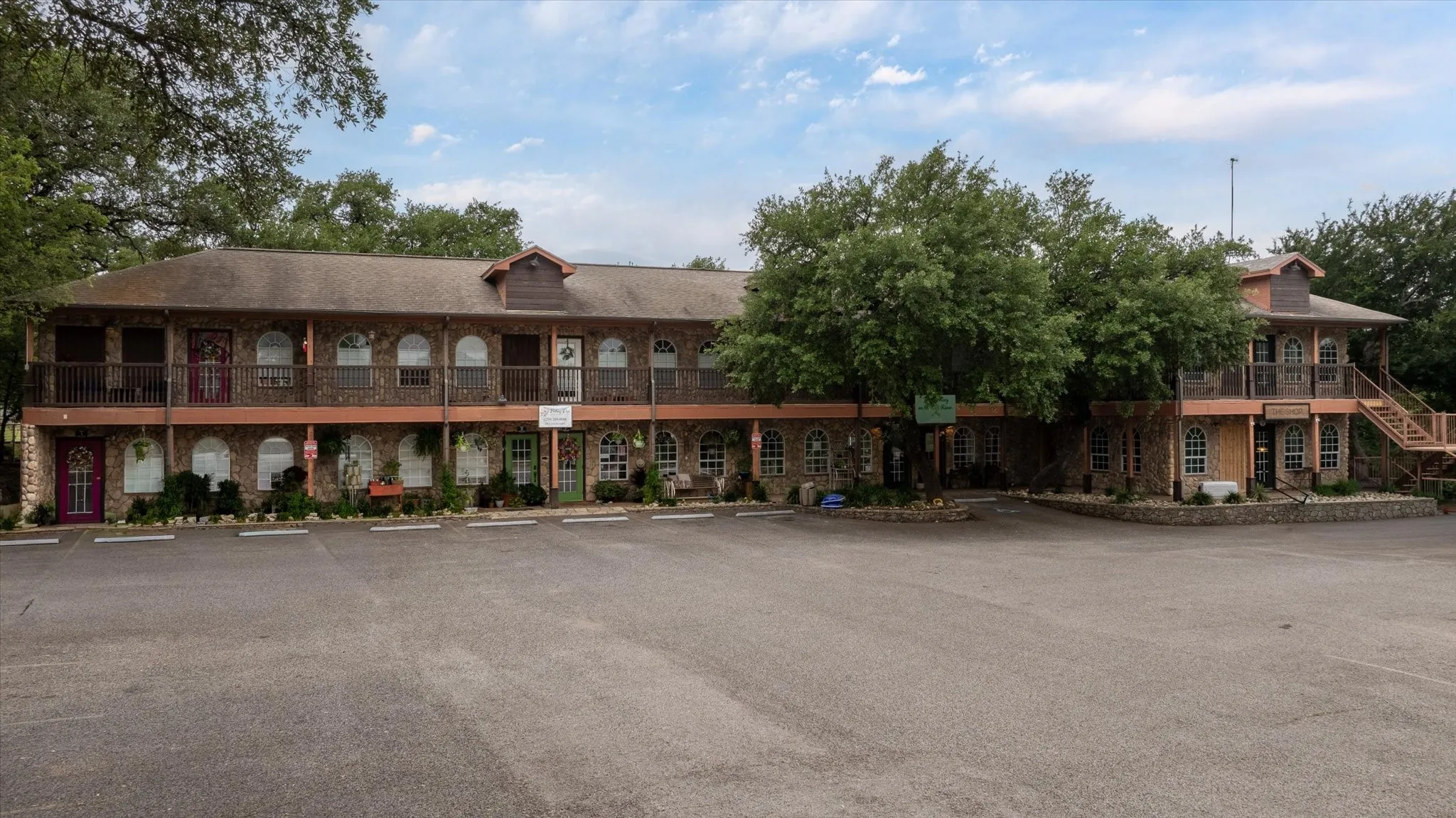 Office For Sale in Somervell County , 200 E Elm Street, Glen Rose, Texas 76043, 0, 0, Garage spaces, 0 Sqft, built in 2000, mls#21258565, Real Estate Agent in Glen Rose, Homes For Sale in Somervell county, Homes For Sale in Glen Rose, Realtor in Glen Rose Texas, Real Estate Brokerage Independent Realty Texas, Luminita Cordes Realtor