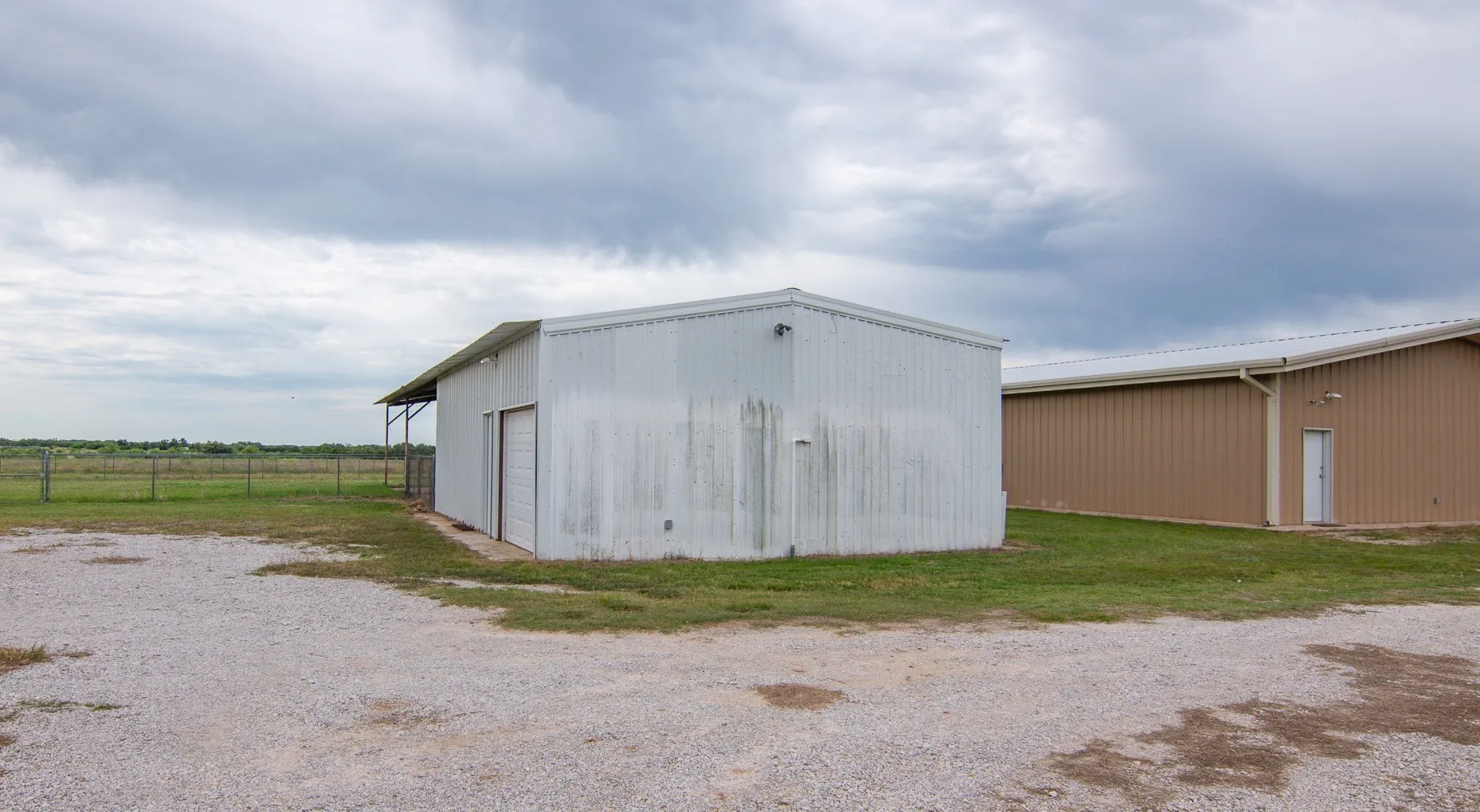 Farm For Sale in Brown County , 6187 Fm 586, Bangs, Texas 76823, 4 Bedroom, 3 Bathroom, 2 Garage spaces, 3,405 Sqft, built in 2007, mls#21274924, Real Estate Agent in Bangs, Homes For Sale in Brown county, Homes For Sale in Bangs, Realtor in Bangs Texas, Real Estate Brokerage Independent Realty Texas, Luminita Cordes Realtor