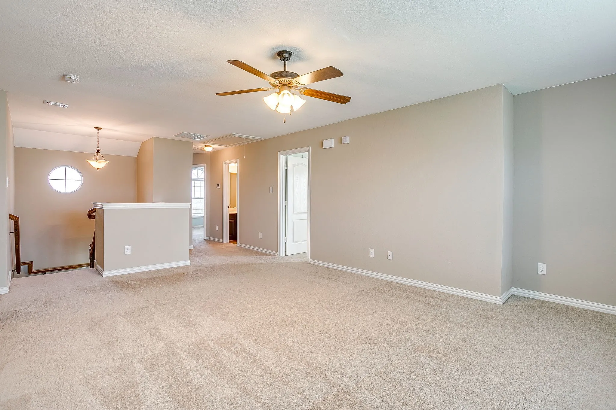 Single Family Residence For Sale in Parker County , 1537 Silverstone Drive, Weatherford, Texas 76087, 4 Bedroom, 3 Bathroom, 3 Garage spaces, 2,667 Sqft, built in 2013, mls#21274219, Real Estate Agent in Weatherford, Homes For Sale in Parker county, Homes For Sale in Weatherford, Realtor in Weatherford Texas, Real Estate Brokerage Independent Realty Texas, Luminita Cordes Realtor