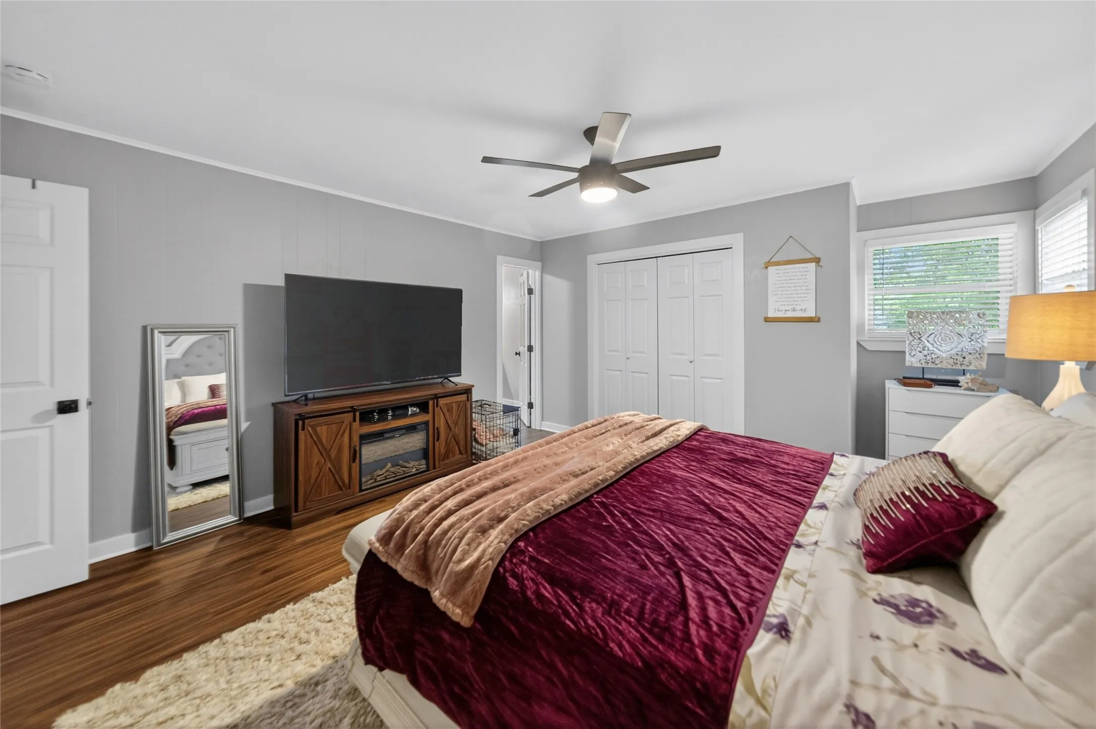 Single Family Residence For Sale in Henderson County , 614 Colonial Drive, Athens, Texas 75751, 4 Bedrooms, 2 Bathrooms, Garage spaces, 2,063 Sqft, built in 1977, Price $289,000, mls#21274873, Real Estate Agent in Athens, Homes For Sale in Henderson county, Homes For Sale in Athens, Realtor in Athens Texas, Real Estate Brokerage Independent Realty Texas, Luminita Cordes Realtor