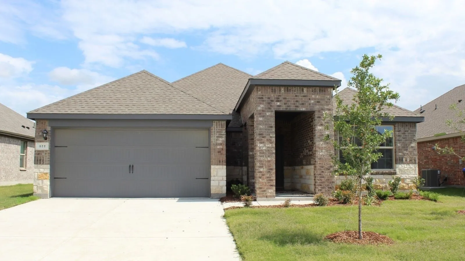 Single Family Residence For Sale in Hunt County , 411 Range Road, Caddo Mills, Texas 75135, 3 Bedroom, 2 Bathroom, 2 Garage spaces, 1,646 Sqft, built in 2026, mls#21274935, Real Estate Agent in Caddo Mills, Homes For Sale in Hunt county, Homes For Sale in Caddo Mills, Realtor in Caddo Mills Texas, Real Estate Brokerage Independent Realty Texas, Luminita Cordes Realtor