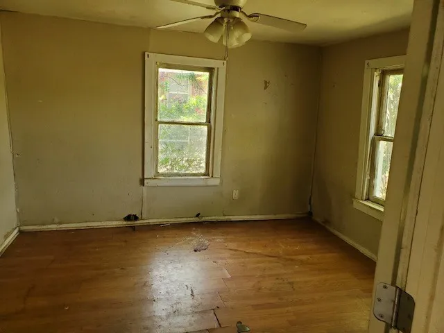 Single Family Residence For Sale in Taylor County , 918 Sammons Street, Abilene, Texas 79605, 2 Bedroom, 2 Bathroom, Garage spaces, 1,140 Sqft, built in 1960, mls#21273881, Real Estate Agent in Abilene, Homes For Sale in Taylor county, Homes For Sale in Abilene, Realtor in Abilene Texas, Real Estate Brokerage Independent Realty Texas, Luminita Cordes Realtor