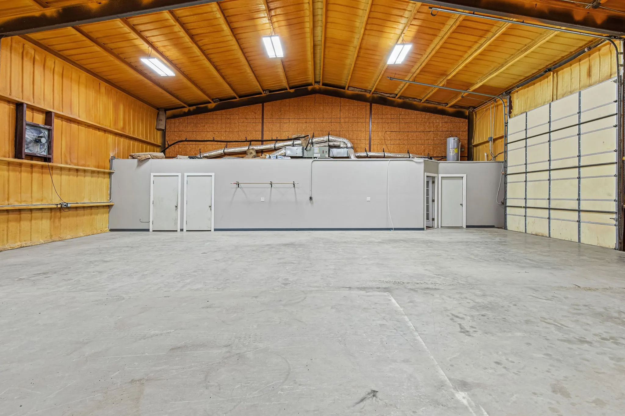 Warehouse For Rent in Wise County , 2601 S Highway 287 600, Decatur, Texas 76234, 0, 0, Garage spaces, 0 Sqft, built in 1975, Price $2,100, mls#21274965, Real Estate Agent in Decatur, Homes For Rent in Wise county, Homes For Rent in Decatur, Realtor in Decatur Texas, Real Estate Brokerage Independent Realty Texas, Luminita Cordes Realtor