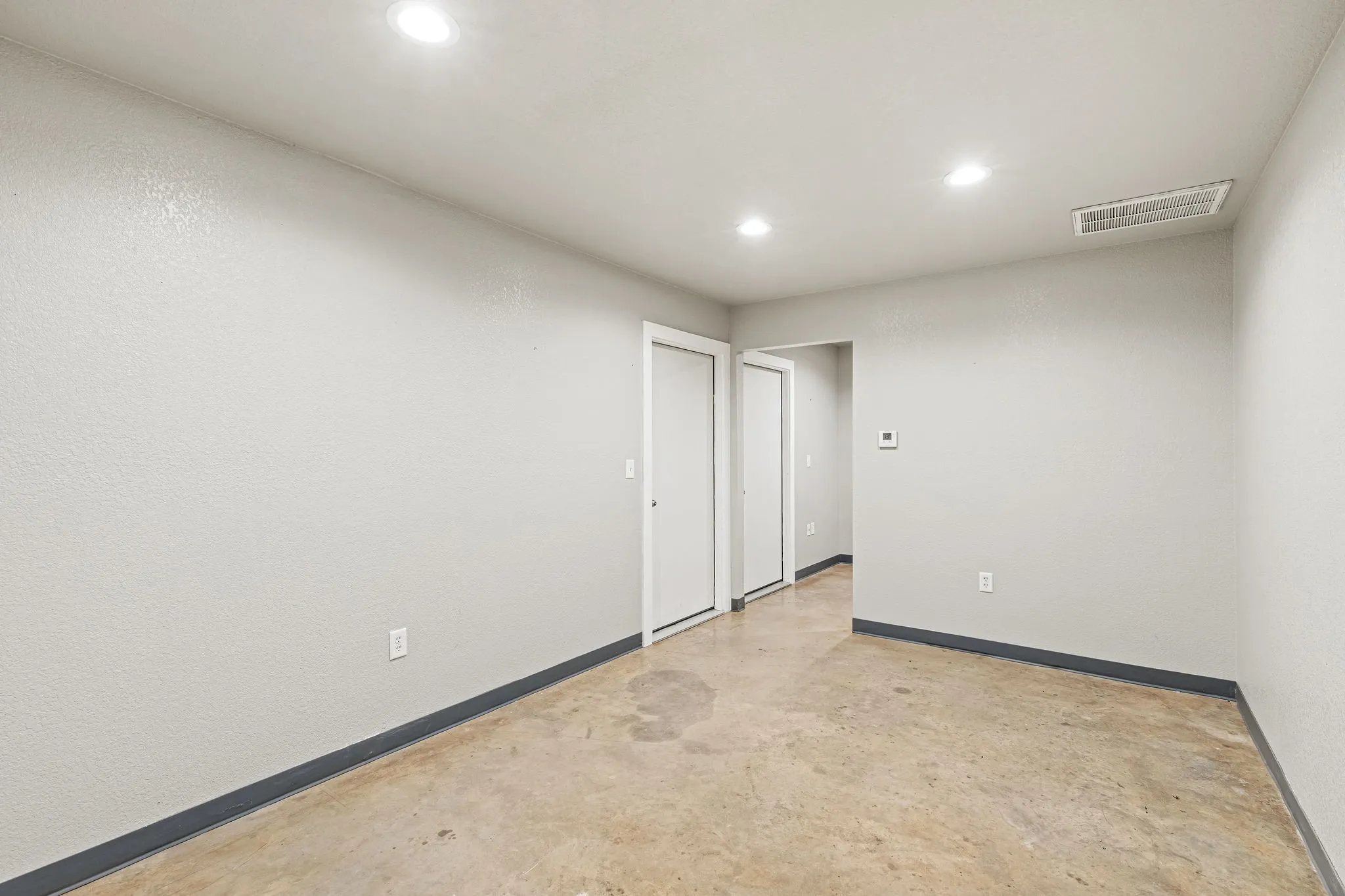 Warehouse For Rent in Wise County , 2601 S Highway 287 600, Decatur, Texas 76234, 0, 0, Garage spaces, 0 Sqft, built in 1975, Price $2,100, mls#21274965, Real Estate Agent in Decatur, Homes For Rent in Wise county, Homes For Rent in Decatur, Realtor in Decatur Texas, Real Estate Brokerage Independent Realty Texas, Luminita Cordes Realtor
