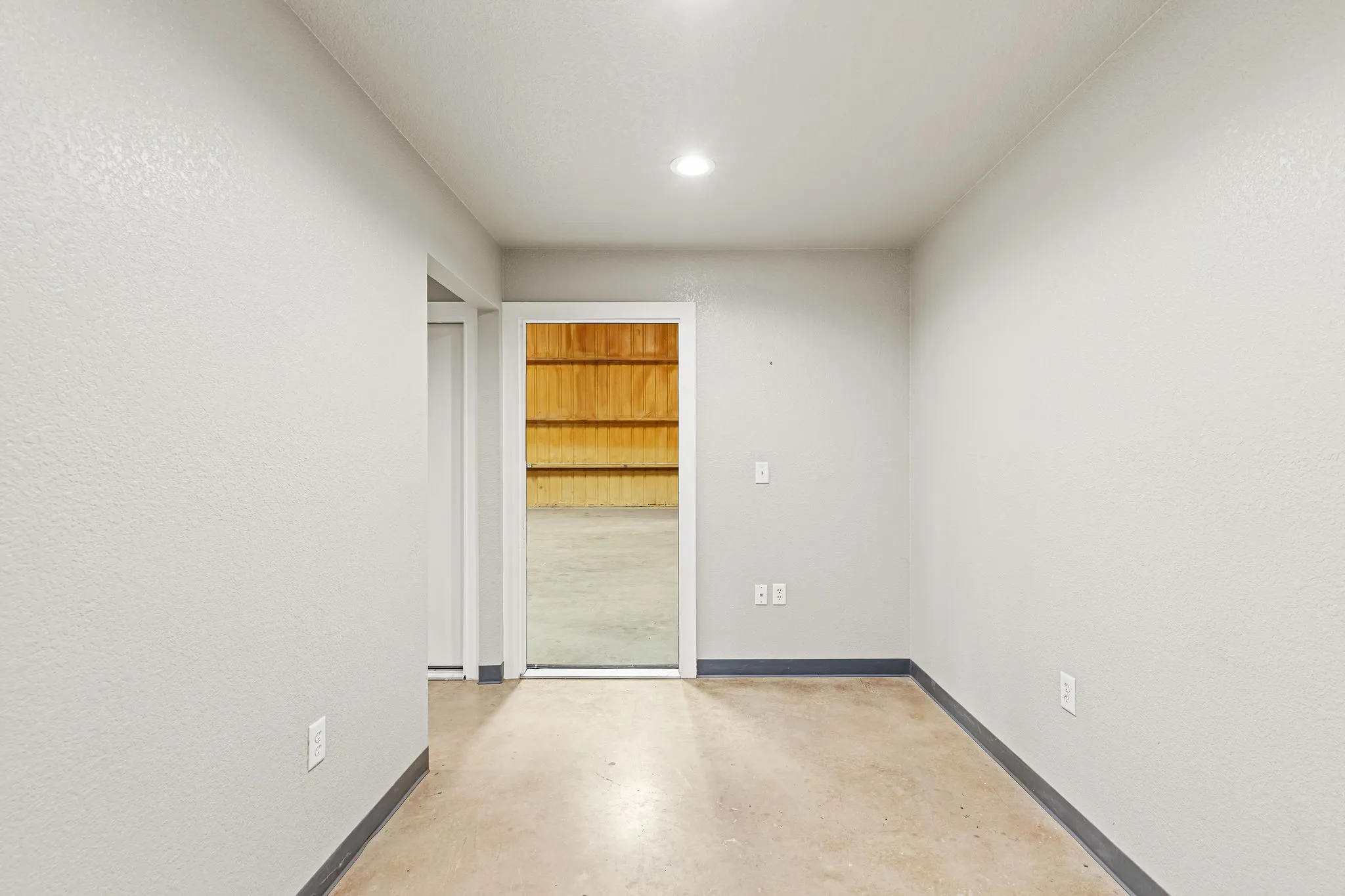 Warehouse For Rent in Wise County , 2601 S Highway 287 600, Decatur, Texas 76234, 0, 0, Garage spaces, 0 Sqft, built in 1975, Price $2,100, mls#21274965, Real Estate Agent in Decatur, Homes For Rent in Wise county, Homes For Rent in Decatur, Realtor in Decatur Texas, Real Estate Brokerage Independent Realty Texas, Luminita Cordes Realtor