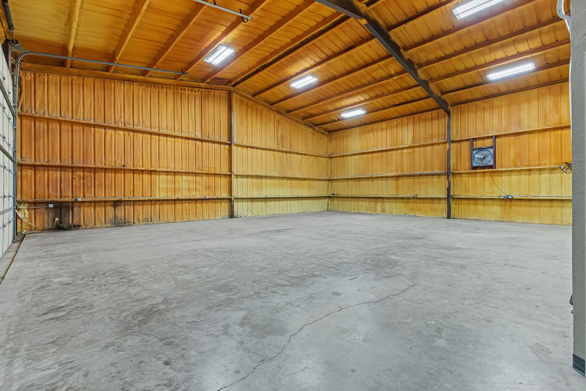 Warehouse For Rent in Wise County , 2601 S Highway 287 600, Decatur, Texas 76234, 0, 0, Garage spaces, 0 Sqft, built in 1975, Price $2,100, mls#21274965, Real Estate Agent in Decatur, Homes For Rent in Wise county, Homes For Rent in Decatur, Realtor in Decatur Texas, Real Estate Brokerage Independent Realty Texas, Luminita Cordes Realtor