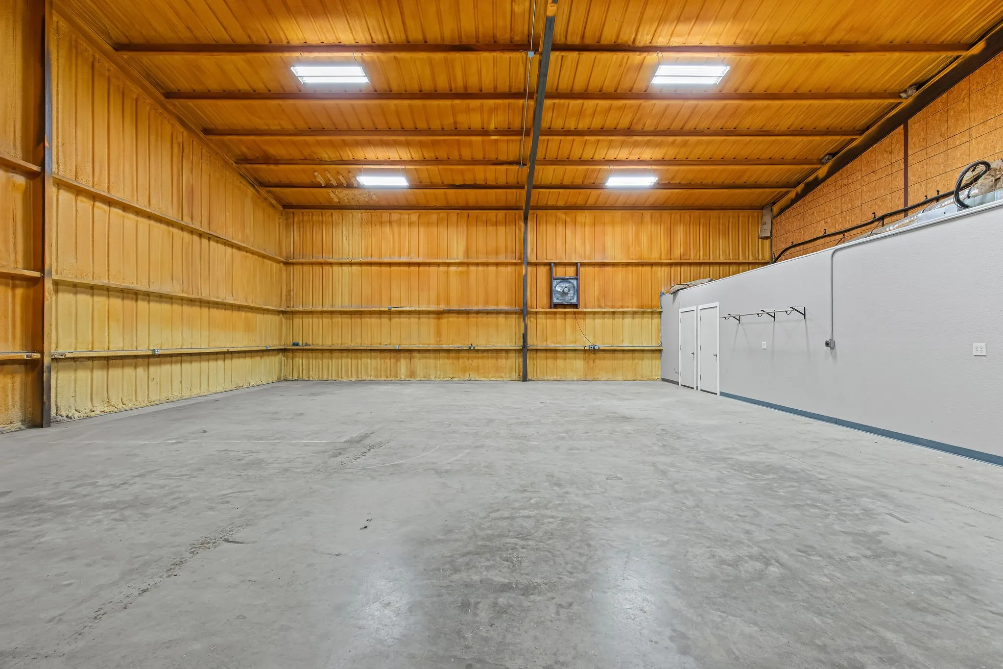 Warehouse For Rent in Wise County , 2601 S Highway 287 600, Decatur, Texas 76234, 0, 0, Garage spaces, 0 Sqft, built in 1975, Price $2,100, mls#21274965, Real Estate Agent in Decatur, Homes For Rent in Wise county, Homes For Rent in Decatur, Realtor in Decatur Texas, Real Estate Brokerage Independent Realty Texas, Luminita Cordes Realtor