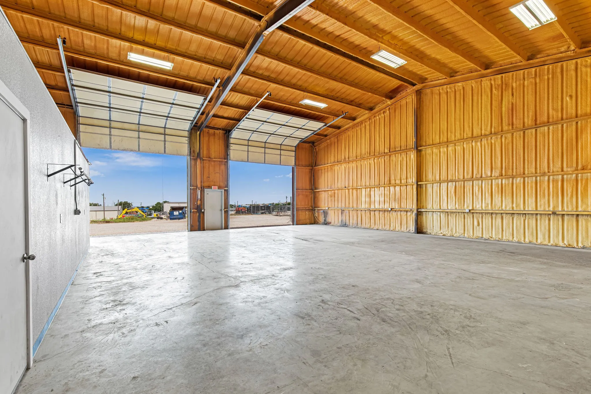 Warehouse For Rent in Wise County , 2601 S Highway 287 600, Decatur, Texas 76234, 0, 0, Garage spaces, 0 Sqft, built in 1975, Price $2,100, mls#21274965, Real Estate Agent in Decatur, Homes For Rent in Wise county, Homes For Rent in Decatur, Realtor in Decatur Texas, Real Estate Brokerage Independent Realty Texas, Luminita Cordes Realtor