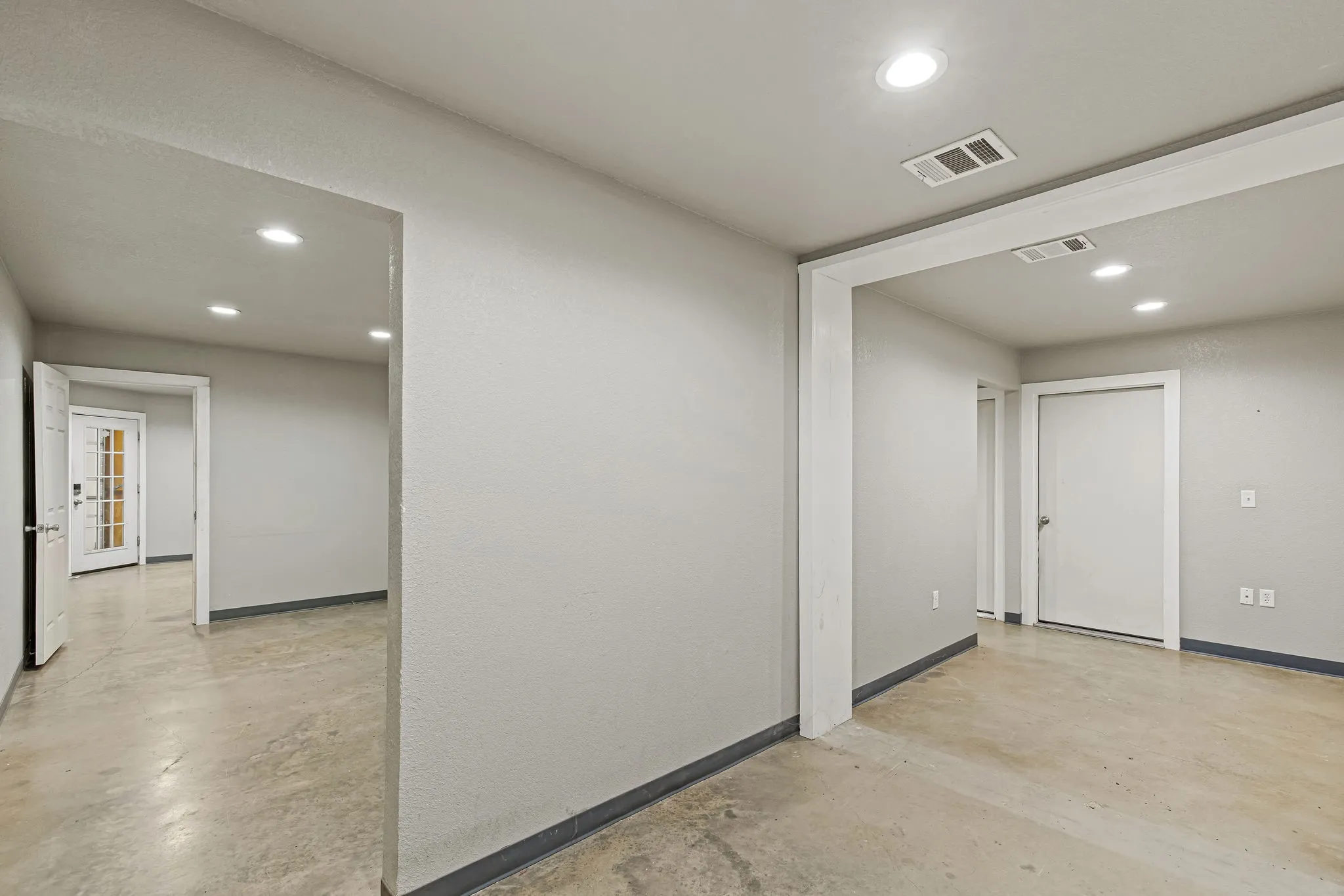 Warehouse For Rent in Wise County , 2601 S Highway 287 600, Decatur, Texas 76234, 0, 0, Garage spaces, 0 Sqft, built in 1975, Price $2,100, mls#21274965, Real Estate Agent in Decatur, Homes For Rent in Wise county, Homes For Rent in Decatur, Realtor in Decatur Texas, Real Estate Brokerage Independent Realty Texas, Luminita Cordes Realtor