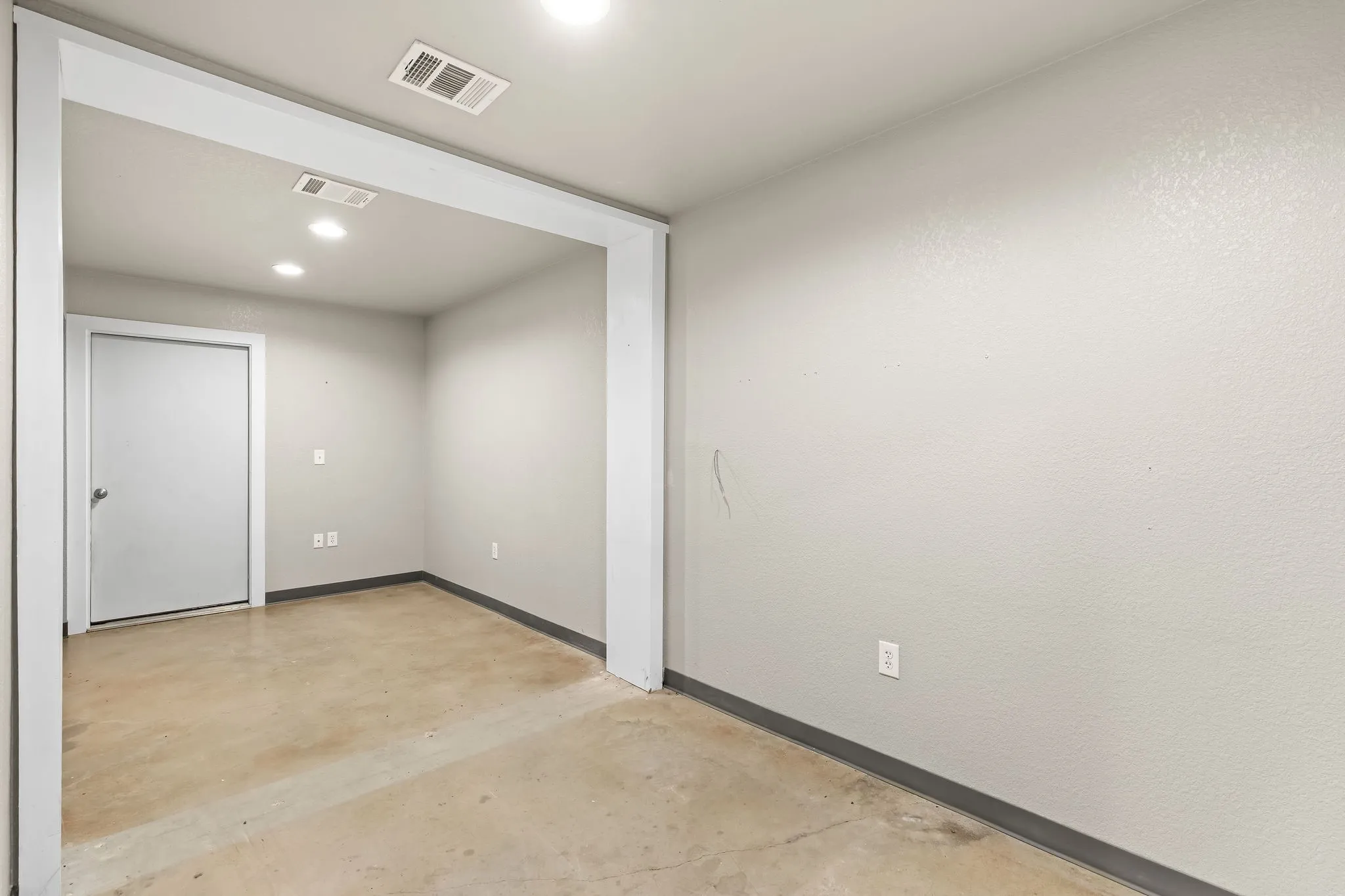 Warehouse For Rent in Wise County , 2601 S Highway 287 500, Decatur, Texas 76234, 0, 0, Garage spaces, 0 Sqft, built in 1975, Price $2,100, mls#21271089, Real Estate Agent in Decatur, Homes For Rent in Wise county, Homes For Rent in Decatur, Realtor in Decatur Texas, Real Estate Brokerage Independent Realty Texas, Luminita Cordes Realtor