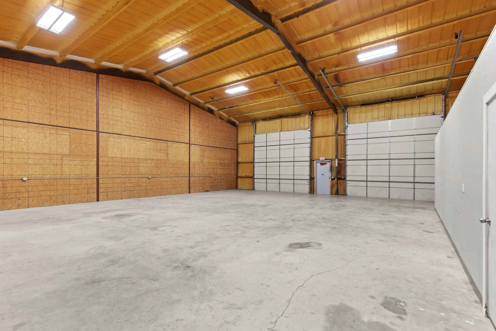 Warehouse For Rent in Wise County , 2601 S Highway 287 500, Decatur, Texas 76234, 0, 0, Garage spaces, 0 Sqft, built in 1975, Price $2,100, mls#21271089, Real Estate Agent in Decatur, Homes For Rent in Wise county, Homes For Rent in Decatur, Realtor in Decatur Texas, Real Estate Brokerage Independent Realty Texas, Luminita Cordes Realtor