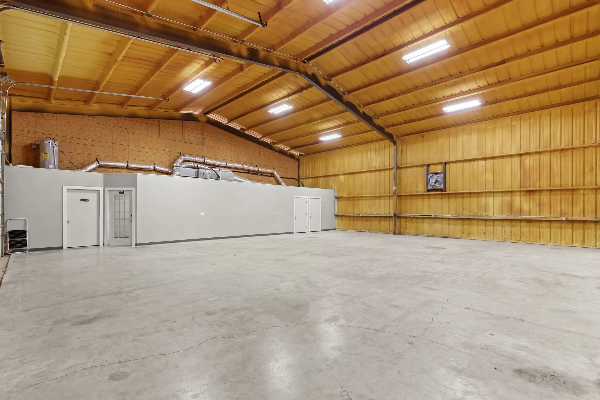 Warehouse For Rent in Wise County , 2601 S Highway 287 500, Decatur, Texas 76234, 0, 0, Garage spaces, 0 Sqft, built in 1975, Price $2,100, mls#21271089, Real Estate Agent in Decatur, Homes For Rent in Wise county, Homes For Rent in Decatur, Realtor in Decatur Texas, Real Estate Brokerage Independent Realty Texas, Luminita Cordes Realtor