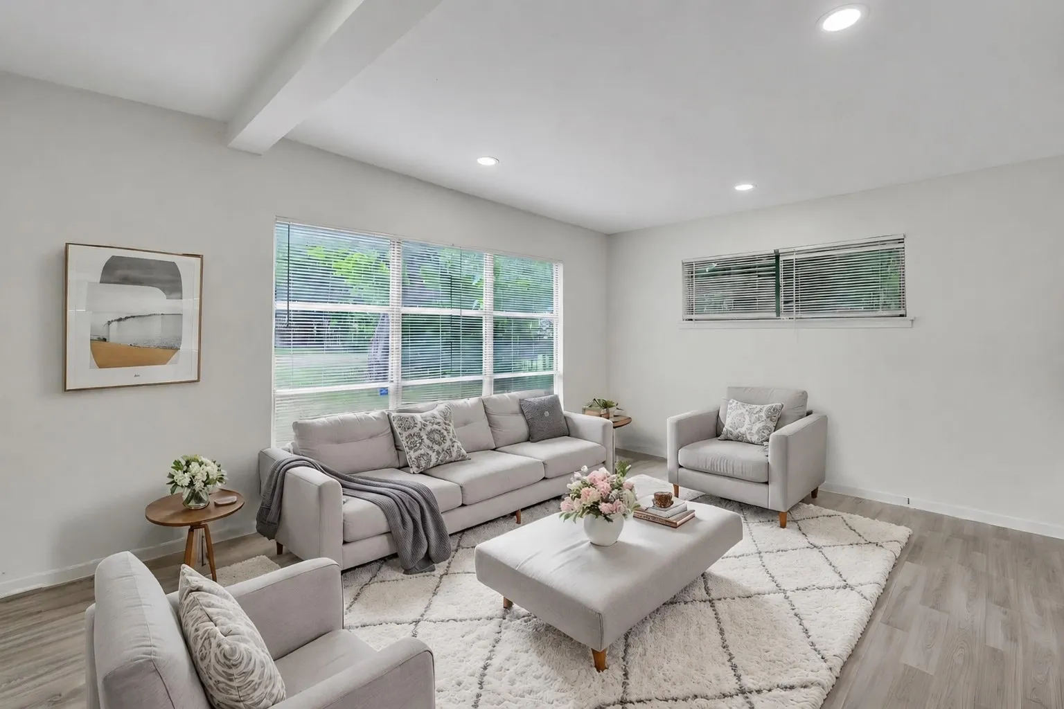 Single Family Residence For Sale in Tarrant County , 4609 Lois Street, Fort Worth, Texas 76119, 3 Bedroom, 1 Bathroom, 1 Garage spaces, 1,054 Sqft, built in 1958, mls#21265317, Real Estate Agent in Fort Worth, Homes For Sale in Tarrant county, Homes For Sale in Fort Worth, Realtor in Fort Worth Texas, Real Estate Brokerage Independent Realty Texas, Luminita Cordes Realtor
