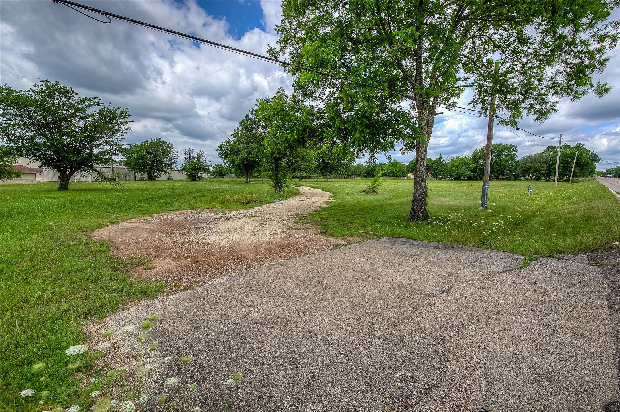 Unimproved Land For Sale in Hunt County , 221 Maple Street, Commerce, Texas 75428, 0, 0, Garage spaces, 0 Sqft, built in 0, mls#21274991, Real Estate Agent in Commerce, Homes For Sale in Hunt county, Homes For Sale in Commerce, Realtor in Commerce Texas, Real Estate Brokerage Independent Realty Texas, Luminita Cordes Realtor