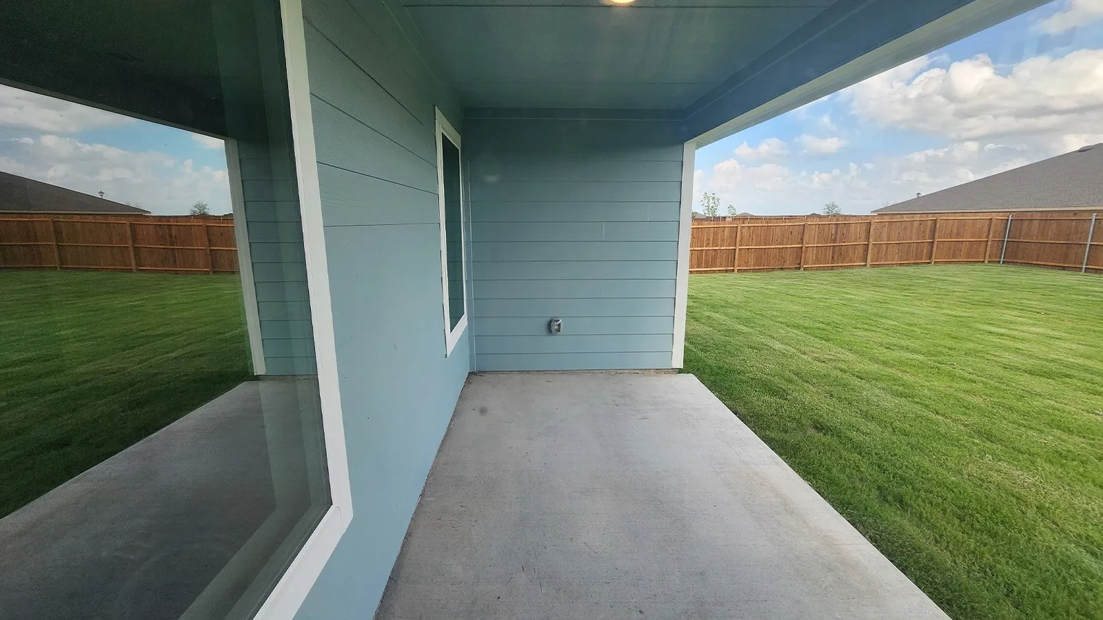 Single Family Residence For Sale in Collin County , 407 Northern Red Drive, Nevada, Texas 75173, 3 Bedroom, 2 Bathroom, 2 Garage spaces, 1,399 Sqft, built in 2026, mls#21274995, Real Estate Agent in Nevada, Homes For Sale in Collin county, Homes For Sale in Nevada, Realtor in Nevada Texas, Real Estate Brokerage Independent Realty Texas, Luminita Cordes Realtor