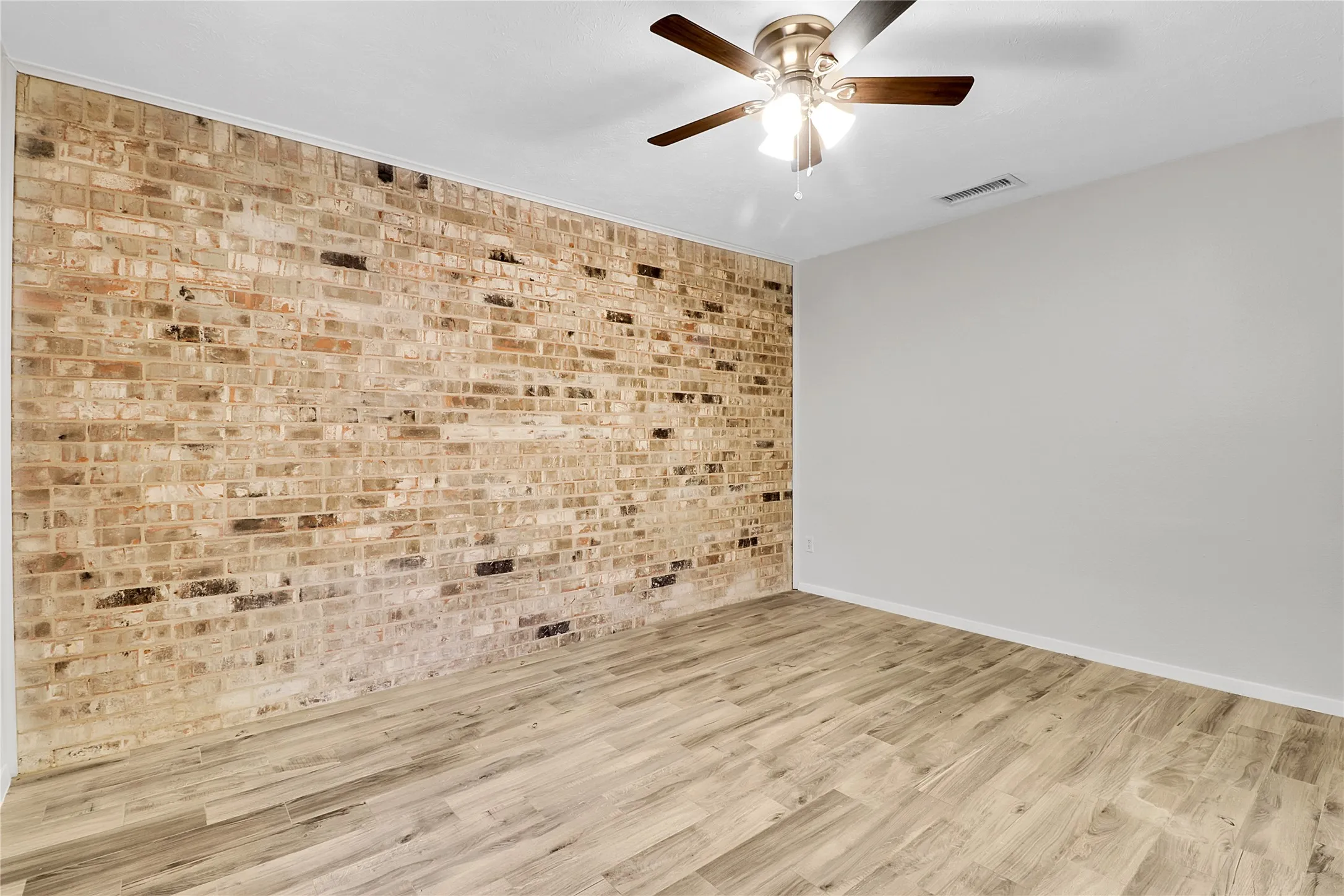 Townhouse For Sale in Dallas County , 44 E Mountain Creek Drive, Grand Prairie, Texas 75052, 2 Bedrooms, 1 Bathroom, Garage spaces, 1,332 Sqft, built in 1973, Price $164,500, mls#21272991, Real Estate Agent in Grand Prairie, Homes For Sale in Dallas county, Homes For Sale in Grand Prairie, Realtor in Grand Prairie Texas, Real Estate Brokerage Independent Realty Texas, Luminita Cordes Realtor