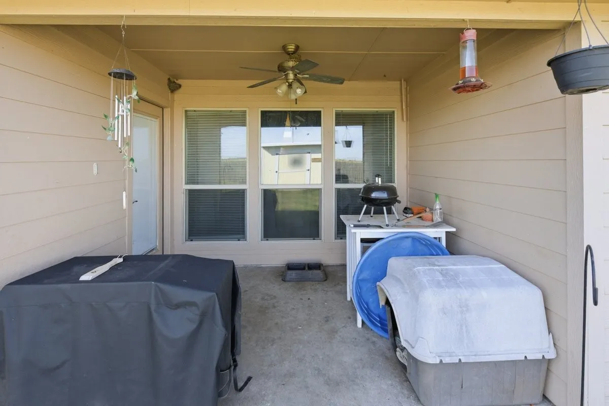 Single Family Residence For Sale in Hill County , 121 Joyce Street, Whitney, Texas 76692, 3 Bedrooms, 2 Bathrooms, 2 Garage spaces, 1,351 Sqft, built in 2014, Price $259,900, mls#21274166, Real Estate Agent in Whitney, Homes For Sale in Hill county, Homes For Sale in Whitney, Realtor in Whitney Texas, Real Estate Brokerage Independent Realty Texas, Luminita Cordes Realtor