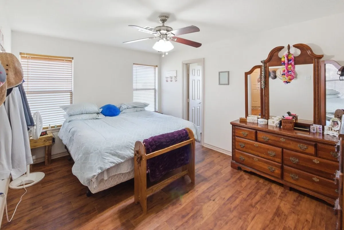 Single Family Residence For Sale in Hill County , 121 Joyce Street, Whitney, Texas 76692, 3 Bedrooms, 2 Bathrooms, 2 Garage spaces, 1,351 Sqft, built in 2014, Price $259,900, mls#21274166, Real Estate Agent in Whitney, Homes For Sale in Hill county, Homes For Sale in Whitney, Realtor in Whitney Texas, Real Estate Brokerage Independent Realty Texas, Luminita Cordes Realtor