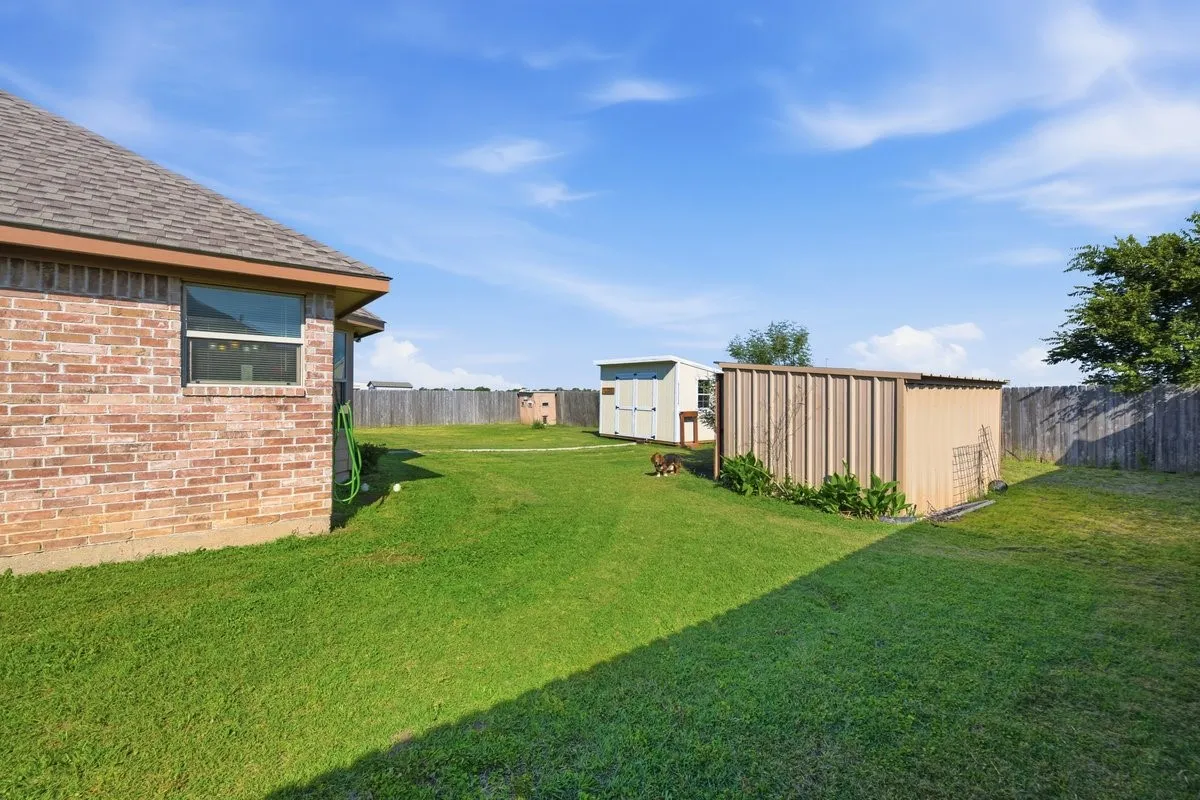 Single Family Residence For Sale in Hill County , 121 Joyce Street, Whitney, Texas 76692, 3 Bedrooms, 2 Bathrooms, 2 Garage spaces, 1,351 Sqft, built in 2014, Price $259,900, mls#21274166, Real Estate Agent in Whitney, Homes For Sale in Hill county, Homes For Sale in Whitney, Realtor in Whitney Texas, Real Estate Brokerage Independent Realty Texas, Luminita Cordes Realtor