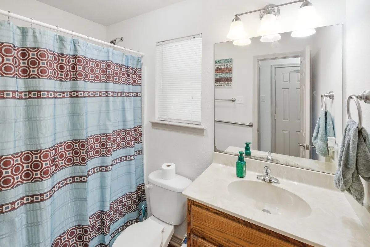Single Family Residence For Sale in Hill County , 121 Joyce Street, Whitney, Texas 76692, 3 Bedrooms, 2 Bathrooms, 2 Garage spaces, 1,351 Sqft, built in 2014, Price $259,900, mls#21274166, Real Estate Agent in Whitney, Homes For Sale in Hill county, Homes For Sale in Whitney, Realtor in Whitney Texas, Real Estate Brokerage Independent Realty Texas, Luminita Cordes Realtor