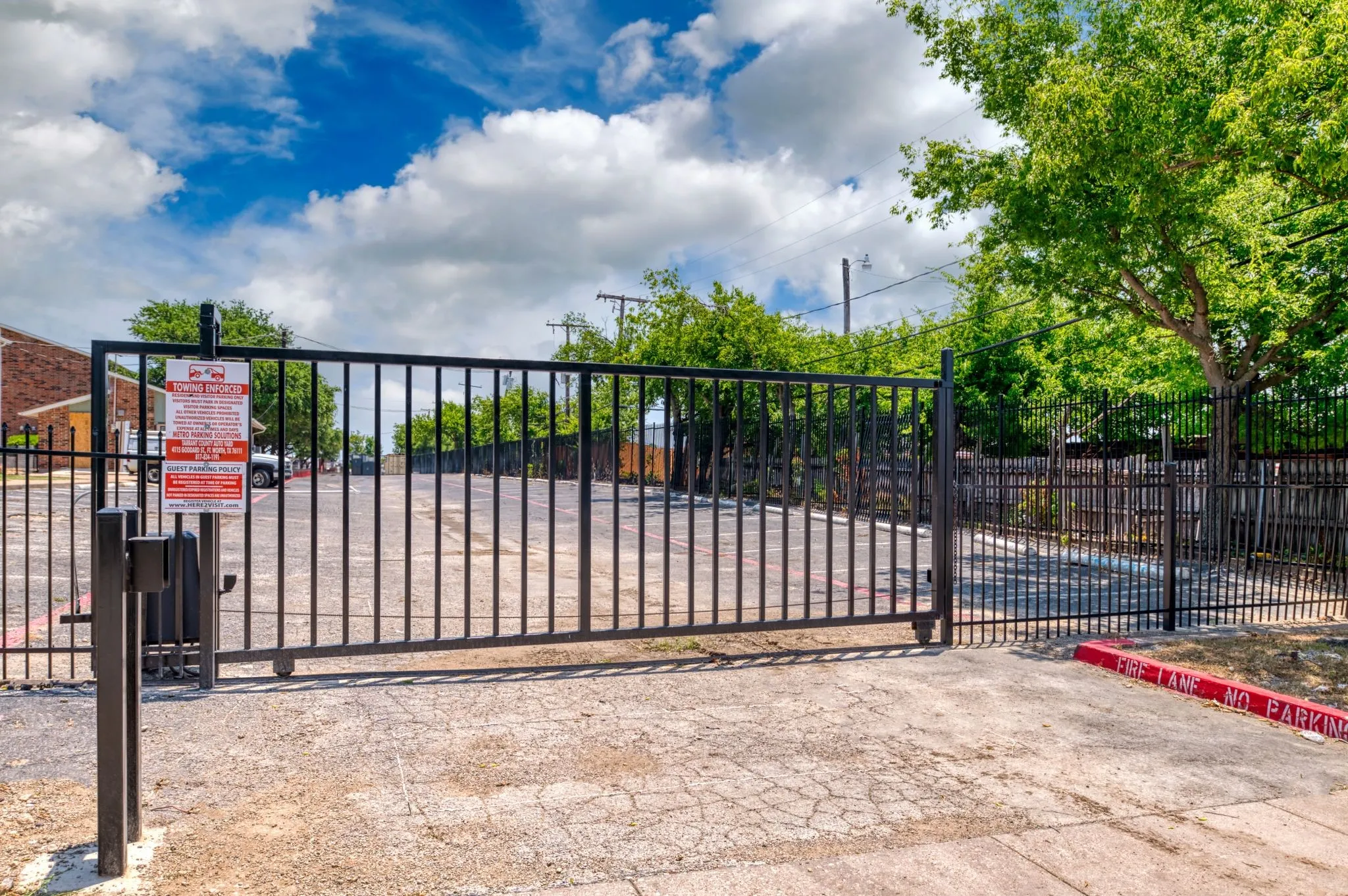Apartment For Rent in Tarrant County , 8037 W Elizabeth Lane 223, Fort Worth, Texas 76116, 1 Bedroom, 1 Bathroom, Garage spaces, 725 Sqft, built in 1983, mls#21275037, Real Estate Agent in Fort Worth, Homes For Rent in Tarrant county, Homes For Rent in Fort Worth, Realtor in Fort Worth Texas, Real Estate Brokerage Independent Realty Texas, Luminita Cordes Realtor