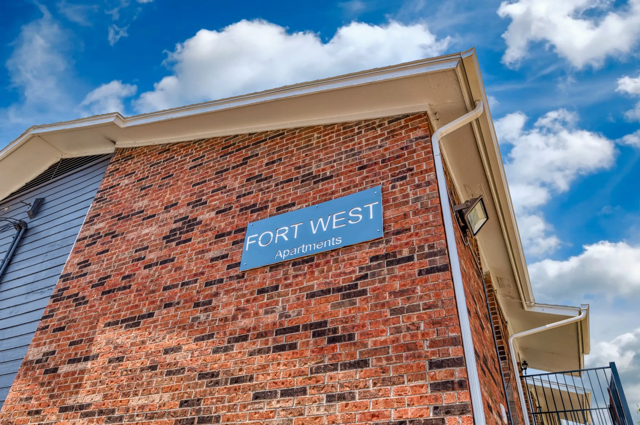 Apartment For Rent in Tarrant County , 8037 W Elizabeth Lane 223, Fort Worth, Texas 76116, 1 Bedroom, 1 Bathroom, Garage spaces, 725 Sqft, built in 1983, mls#21275037, Real Estate Agent in Fort Worth, Homes For Rent in Tarrant county, Homes For Rent in Fort Worth, Realtor in Fort Worth Texas, Real Estate Brokerage Independent Realty Texas, Luminita Cordes Realtor