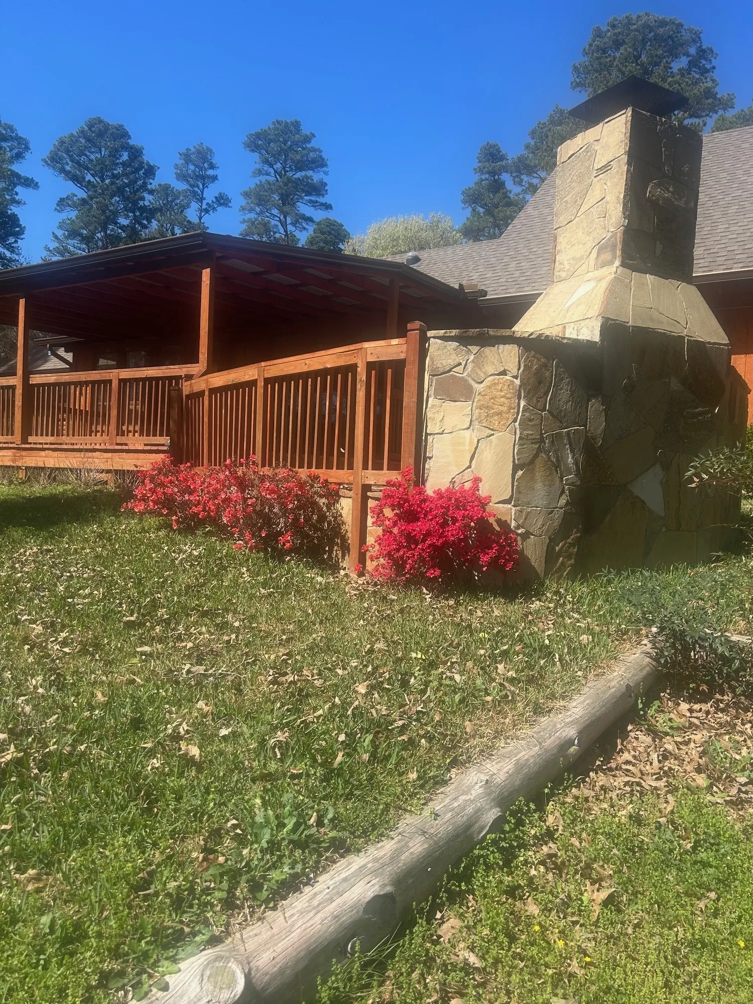 Single Family Residence For Sale in Wood County , 717 private road 6665, Mineola, Texas 75773, 2 Bedroom, 2 Bathroom, 4 Garage spaces, 2,042 Sqft, built in 1994, mls#21264825, Real Estate Agent in Mineola, Homes For Sale in Wood county, Homes For Sale in Mineola, Realtor in Mineola Texas, Real Estate Brokerage Independent Realty Texas, Luminita Cordes Realtor