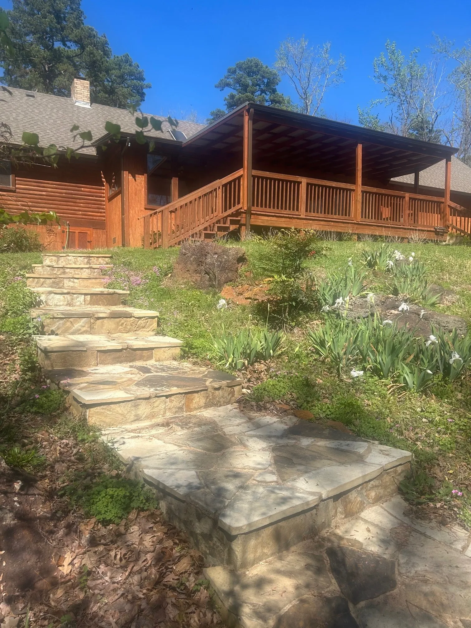 Single Family Residence For Sale in Wood County , 717 private road 6665, Mineola, Texas 75773, 2 Bedroom, 2 Bathroom, 4 Garage spaces, 2,042 Sqft, built in 1994, mls#21264825, Real Estate Agent in Mineola, Homes For Sale in Wood county, Homes For Sale in Mineola, Realtor in Mineola Texas, Real Estate Brokerage Independent Realty Texas, Luminita Cordes Realtor