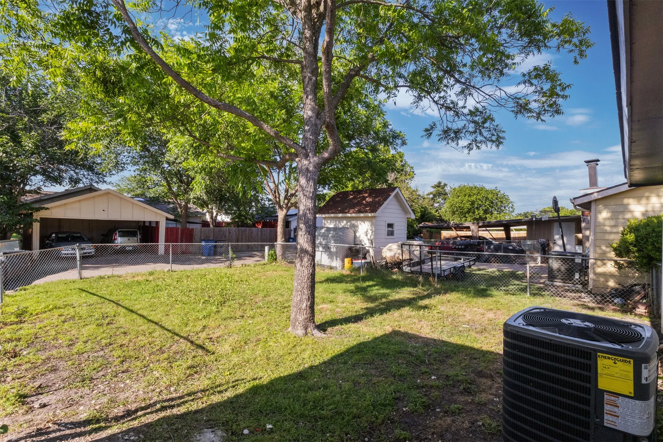 Single Family Residence For Rent in Collin County , 913 Roaming Road Drive, Allen, Texas 75002, 4 Bedroom, 3 Bathroom, Garage spaces, 1,128 Sqft, built in 1971, mls#21275044, Real Estate Agent in Allen, Homes For Rent in Collin county, Homes For Rent in Allen, Realtor in Allen Texas, Real Estate Brokerage Independent Realty Texas, Luminita Cordes Realtor