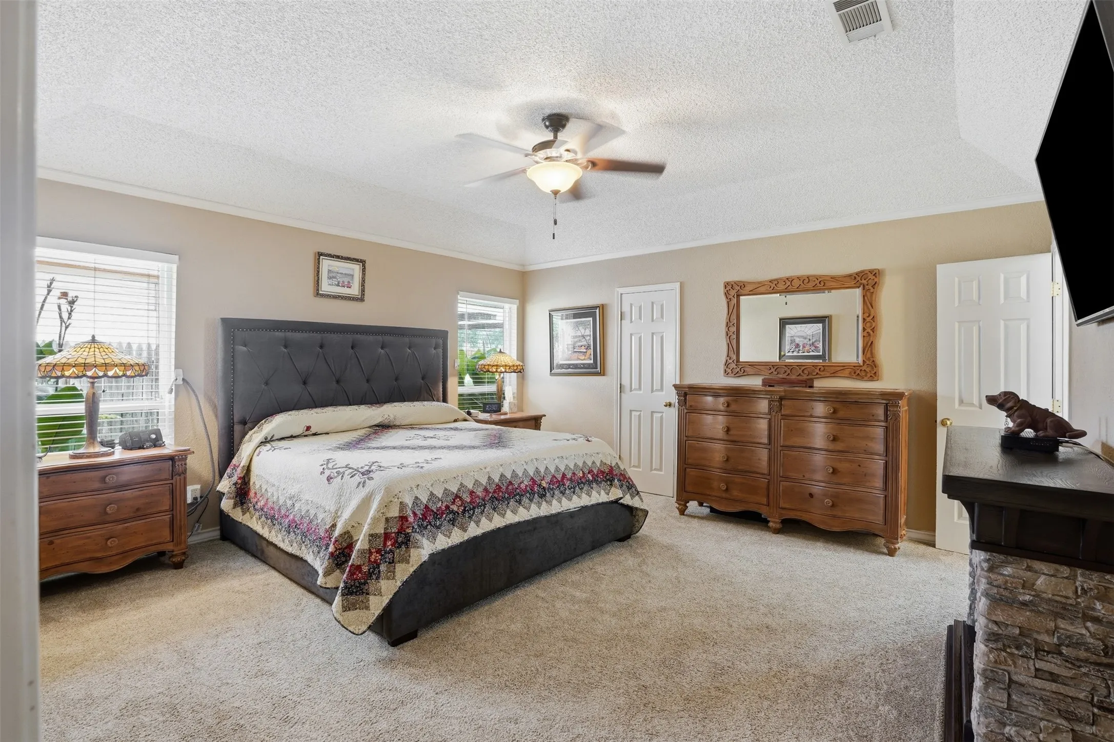 Single Family Residence For Sale in Hood County , 4021 Dakota Trail, Granbury, Texas 76048, 3 Bedroom, 2 Bathroom, 2 Garage spaces, 2,410 Sqft, built in 1987, mls#21274968, Real Estate Agent in Granbury, Homes For Sale in Hood county, Homes For Sale in Granbury, Realtor in Granbury Texas, Real Estate Brokerage Independent Realty Texas, Luminita Cordes Realtor