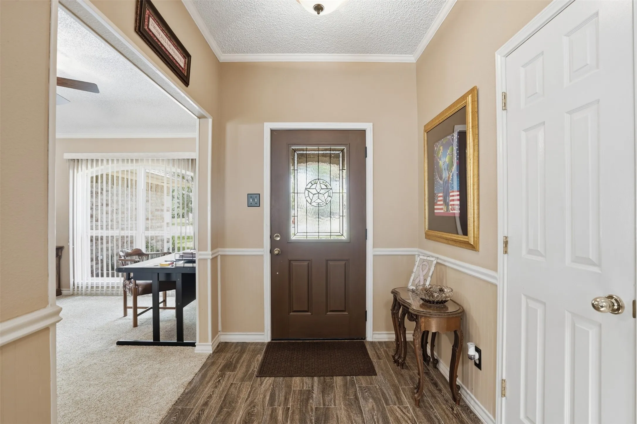 Single Family Residence For Sale in Hood County , 4021 Dakota Trail, Granbury, Texas 76048, 3 Bedroom, 2 Bathroom, 2 Garage spaces, 2,410 Sqft, built in 1987, mls#21274968, Real Estate Agent in Granbury, Homes For Sale in Hood county, Homes For Sale in Granbury, Realtor in Granbury Texas, Real Estate Brokerage Independent Realty Texas, Luminita Cordes Realtor