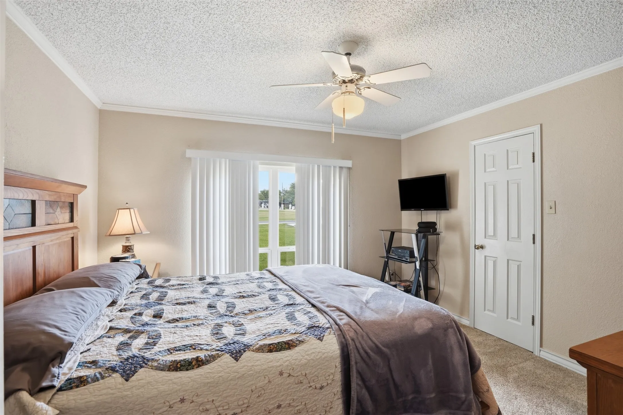 Single Family Residence For Sale in Hood County , 4021 Dakota Trail, Granbury, Texas 76048, 3 Bedroom, 2 Bathroom, 2 Garage spaces, 2,410 Sqft, built in 1987, mls#21274968, Real Estate Agent in Granbury, Homes For Sale in Hood county, Homes For Sale in Granbury, Realtor in Granbury Texas, Real Estate Brokerage Independent Realty Texas, Luminita Cordes Realtor