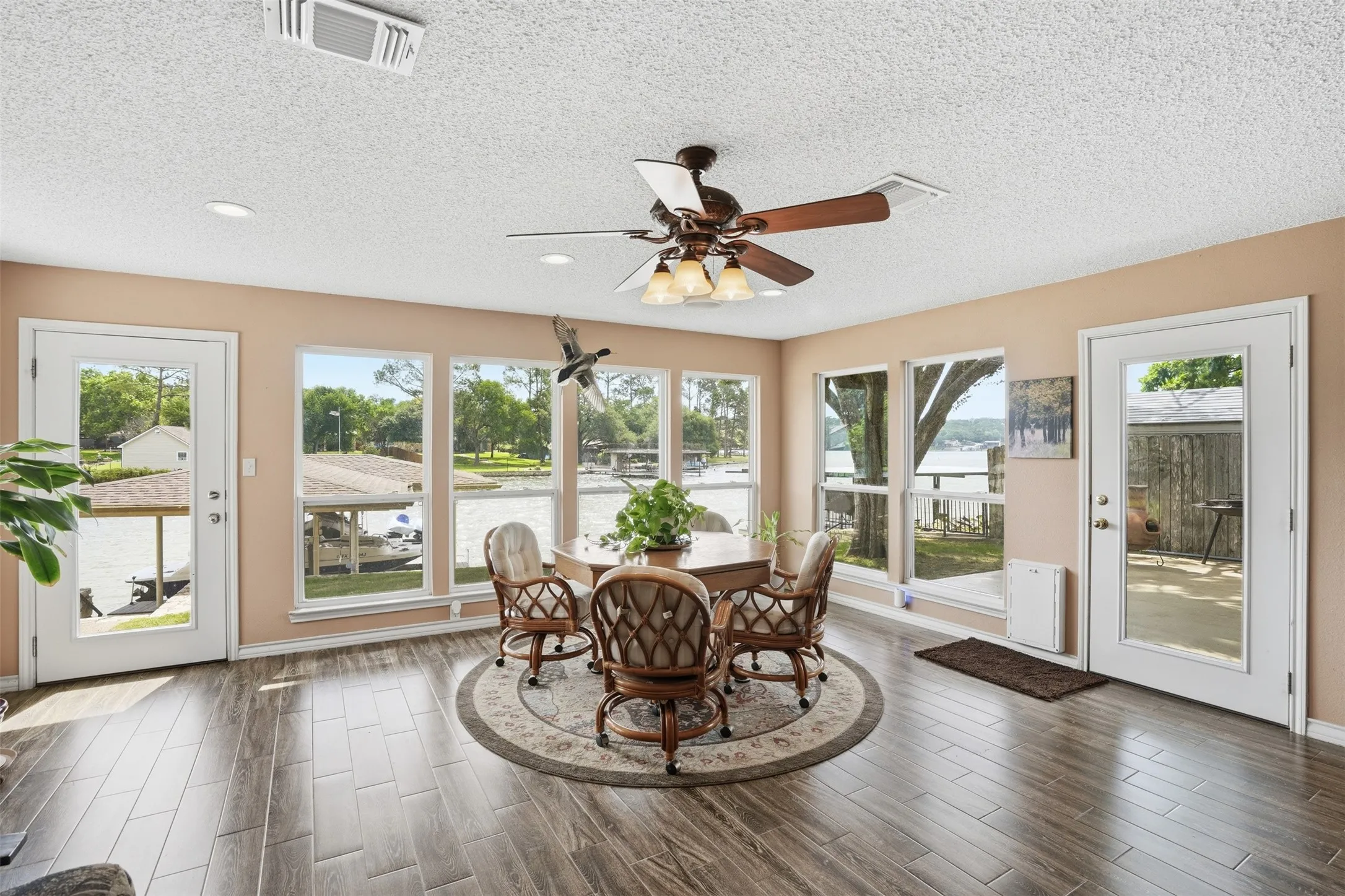 Single Family Residence For Sale in Hood County , 4021 Dakota Trail, Granbury, Texas 76048, 3 Bedroom, 2 Bathroom, 2 Garage spaces, 2,410 Sqft, built in 1987, mls#21274968, Real Estate Agent in Granbury, Homes For Sale in Hood county, Homes For Sale in Granbury, Realtor in Granbury Texas, Real Estate Brokerage Independent Realty Texas, Luminita Cordes Realtor
