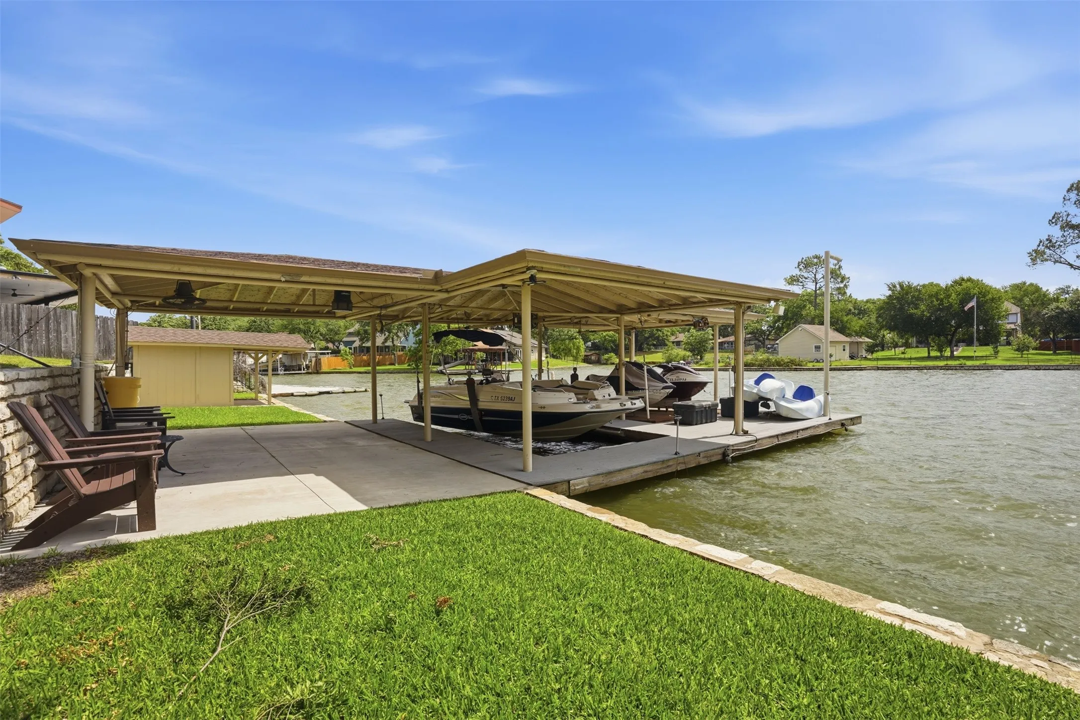 Single Family Residence For Sale in Hood County , 4021 Dakota Trail, Granbury, Texas 76048, 3 Bedroom, 2 Bathroom, 2 Garage spaces, 2,410 Sqft, built in 1987, mls#21274968, Real Estate Agent in Granbury, Homes For Sale in Hood county, Homes For Sale in Granbury, Realtor in Granbury Texas, Real Estate Brokerage Independent Realty Texas, Luminita Cordes Realtor