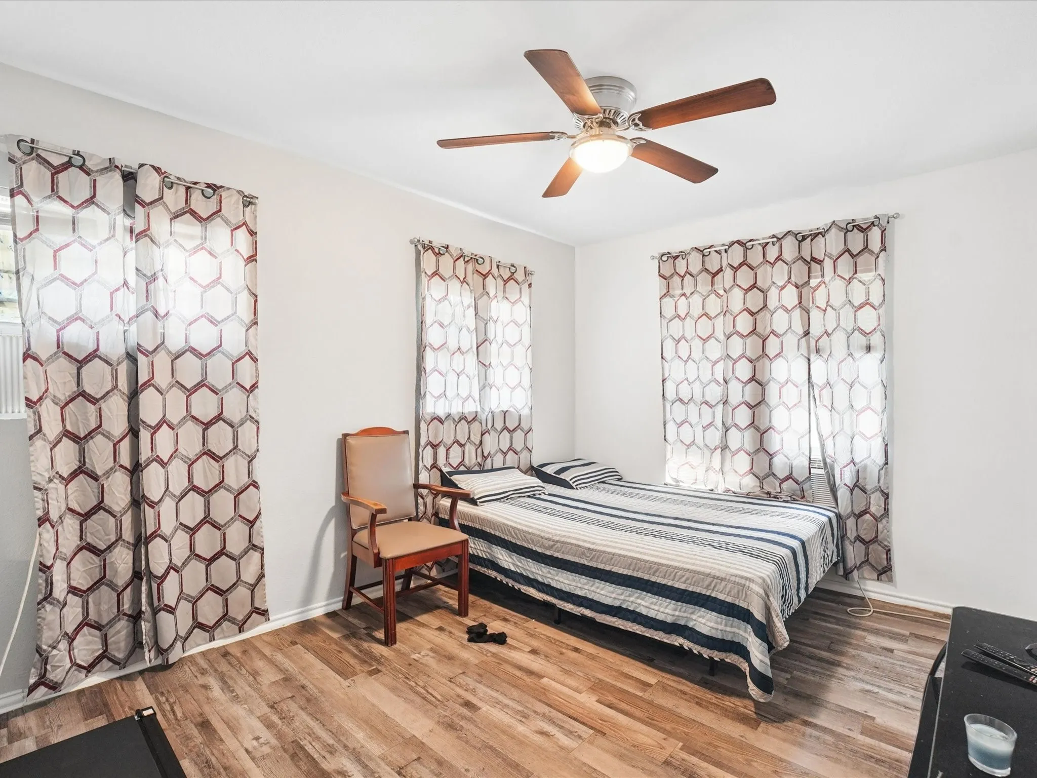 Triplex For Sale in Dallas County , 503 E 6th Street, Dallas, Texas 75203, 6 Bedroom, 3 Bathroom, Garage spaces, 0 Sqft, built in 1921, mls#21273908, Real Estate Agent in Dallas, Homes For Sale in Dallas county, Homes For Sale in Dallas, Realtor in Dallas Texas, Real Estate Brokerage Independent Realty Texas, Luminita Cordes Realtor