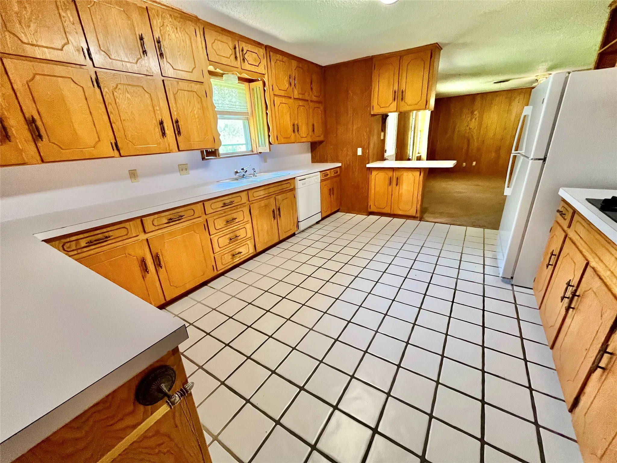 Single Family Residence For Sale in Hamilton County , 603 Barkley Drive, Hamilton, Texas 76531, 3 Bedroom, 2 Bathroom, 2 Garage spaces, 1,597 Sqft, built in 1975, mls#21274077, Real Estate Agent in Hamilton, Homes For Sale in Hamilton county, Homes For Sale in Hamilton, Realtor in Hamilton Texas, Real Estate Brokerage Independent Realty Texas, Luminita Cordes Realtor