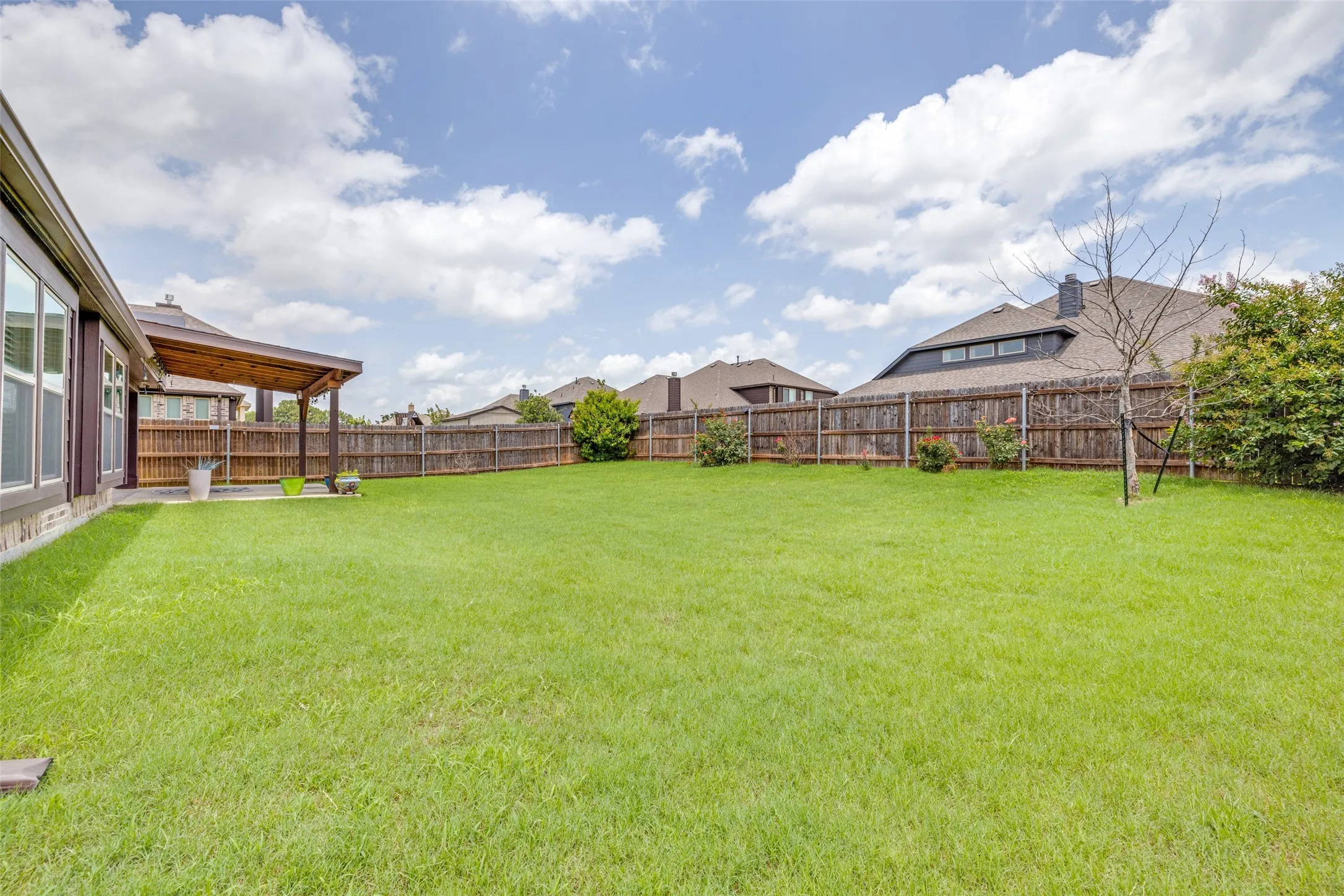 Single Family Residence For Sale in Tarrant County , 2602 Geer Lane, Mansfield, Texas 76063, 4 Bedroom, 3 Bathroom, 2 Garage spaces, 2,560 Sqft, built in 2021, mls#21274967, Real Estate Agent in Mansfield, Homes For Sale in Tarrant county, Homes For Sale in Mansfield, Realtor in Mansfield Texas, Real Estate Brokerage Independent Realty Texas, Luminita Cordes Realtor