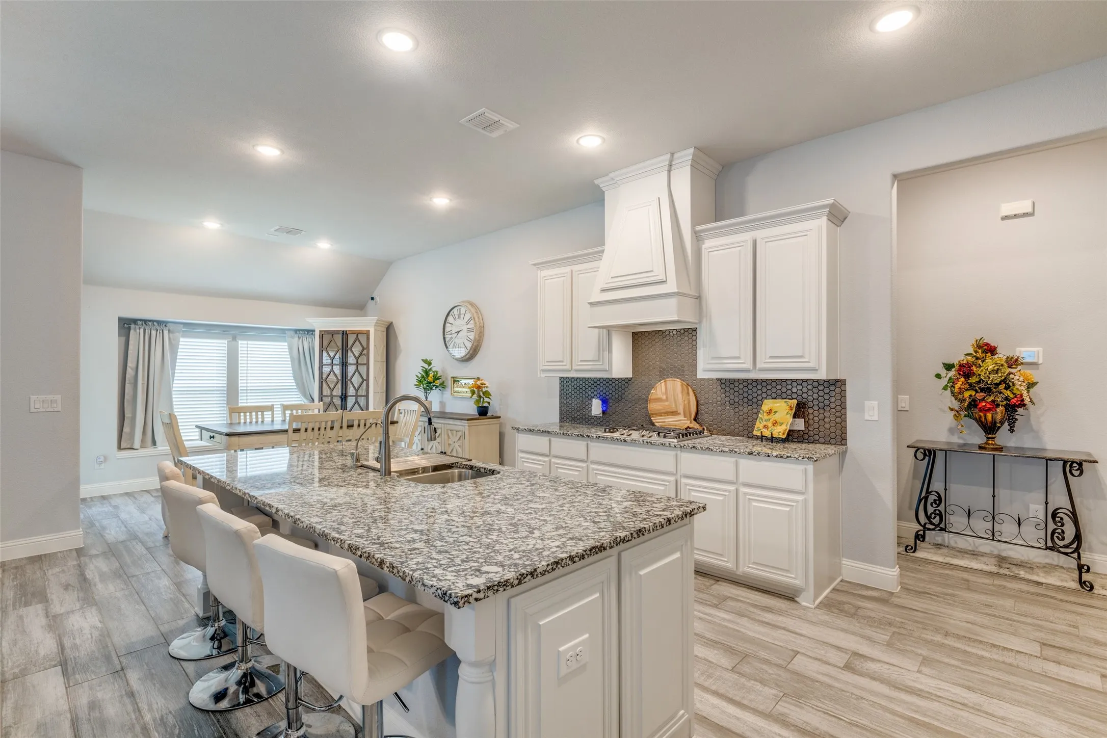 Single Family Residence For Sale in Tarrant County , 2602 Geer Lane, Mansfield, Texas 76063, 4 Bedroom, 3 Bathroom, 2 Garage spaces, 2,560 Sqft, built in 2021, mls#21274967, Real Estate Agent in Mansfield, Homes For Sale in Tarrant county, Homes For Sale in Mansfield, Realtor in Mansfield Texas, Real Estate Brokerage Independent Realty Texas, Luminita Cordes Realtor