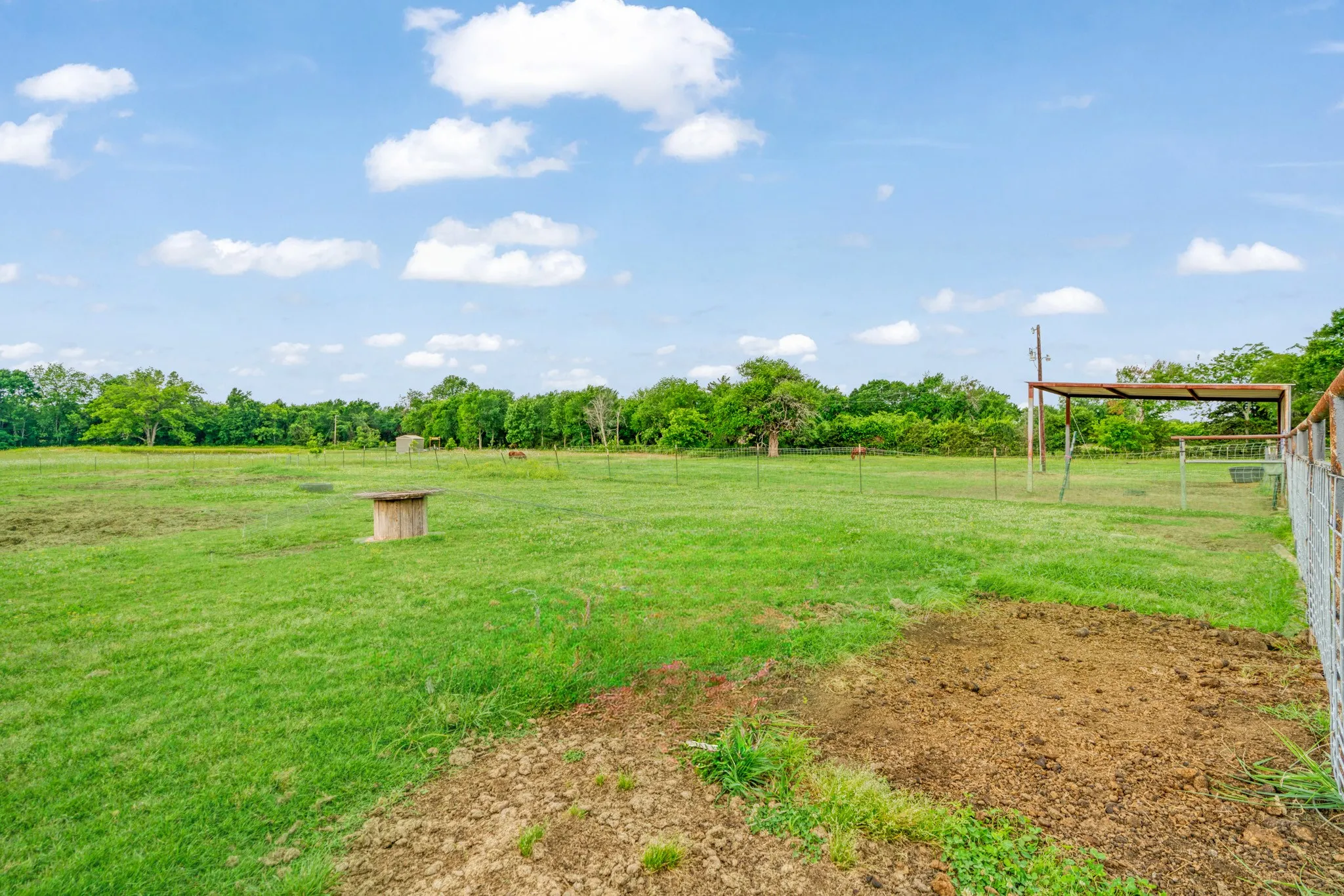 Single Family Residence For Sale in Lamar County , 1890 County Road 34520, Sumner, Texas 75486, 3 Bedroom, 2 Bathroom, Garage spaces, 1,459 Sqft, built in 2016, mls#21272068, Real Estate Agent in Sumner, Homes For Sale in Lamar county, Homes For Sale in Sumner, Realtor in Sumner Texas, Real Estate Brokerage Independent Realty Texas, Luminita Cordes Realtor